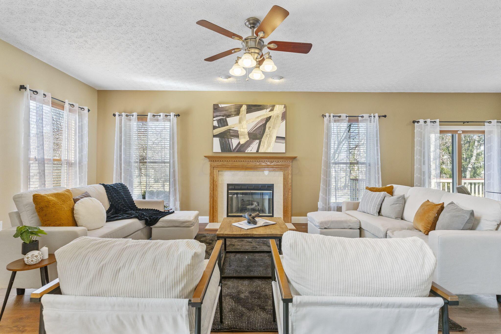 7490 Twin Acorn Court Property Photo 14