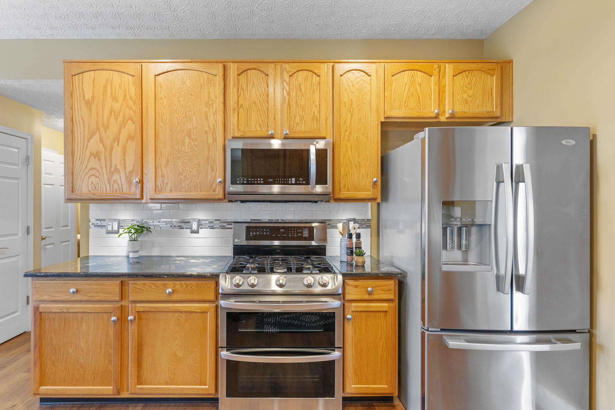 7490 Twin Acorn Court Property Photo 21