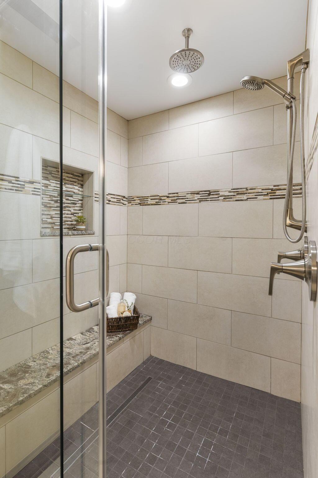 7490 Twin Acorn Court Property Photo 35