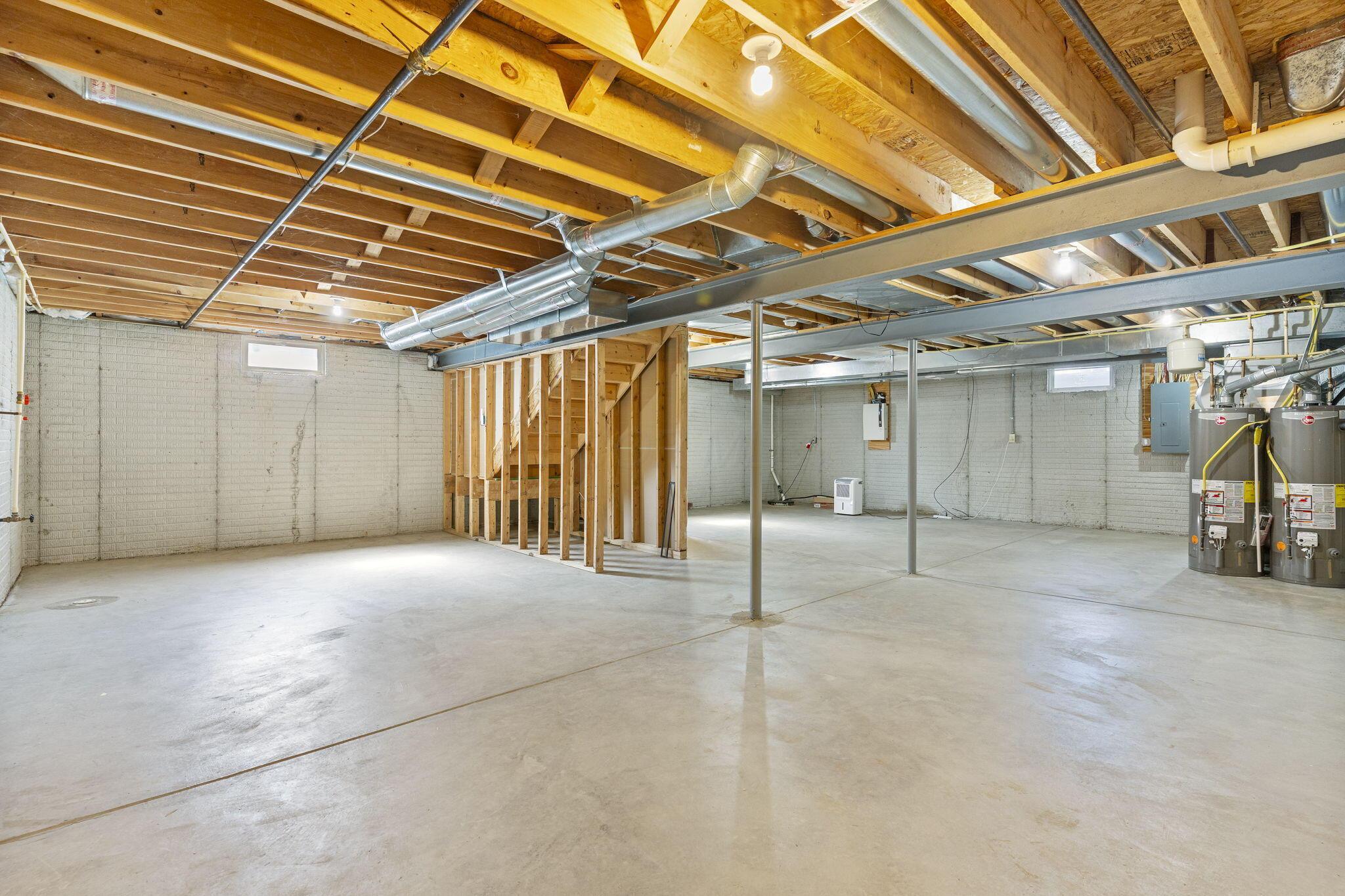 7490 Twin Acorn Court Property Photo 49