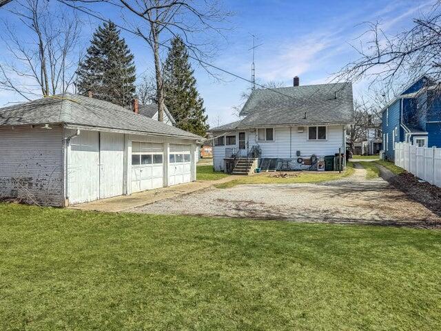 812 S Main Street Property Photo 9