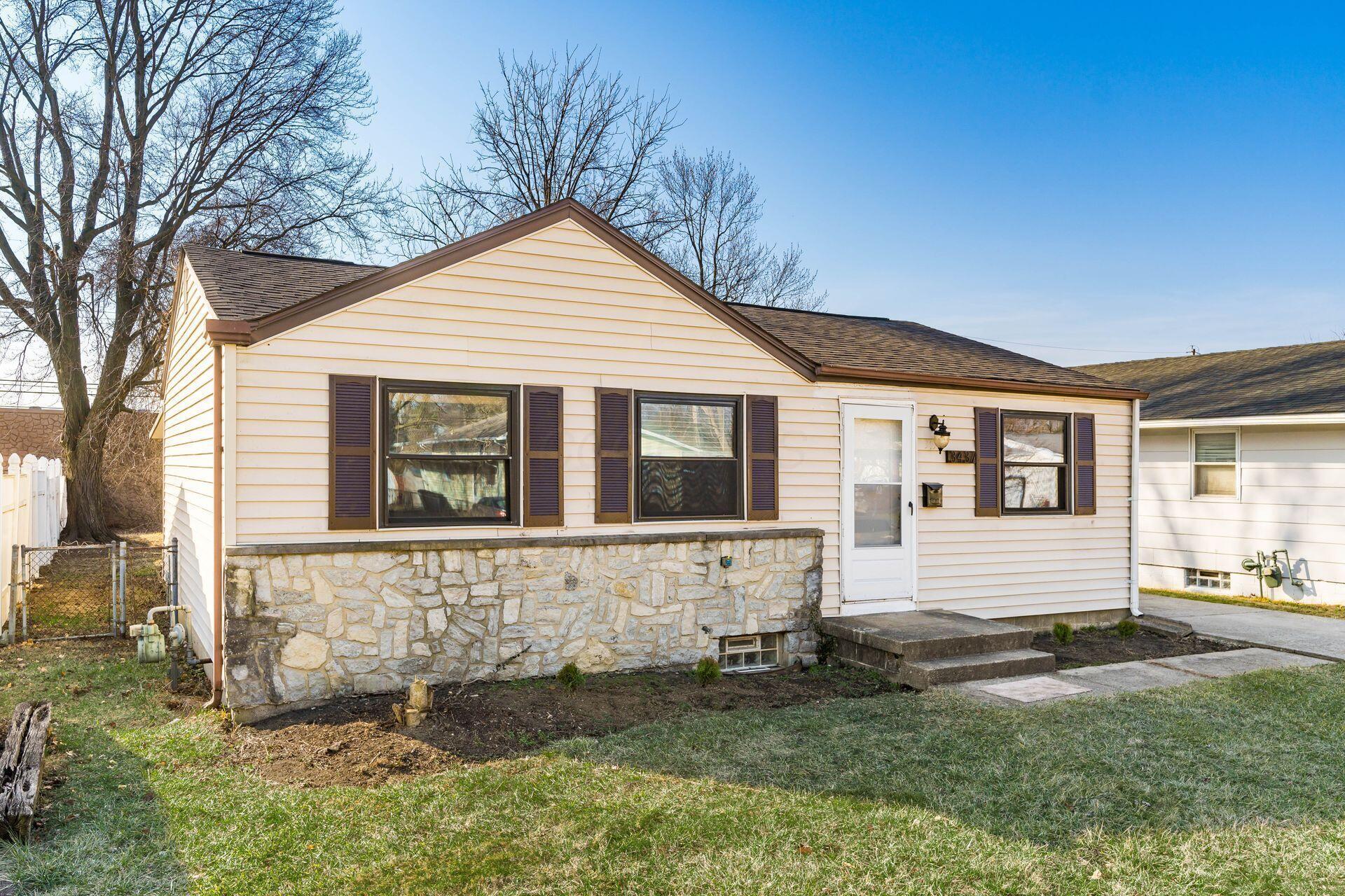 3437 Penfield Road Property Photo 2