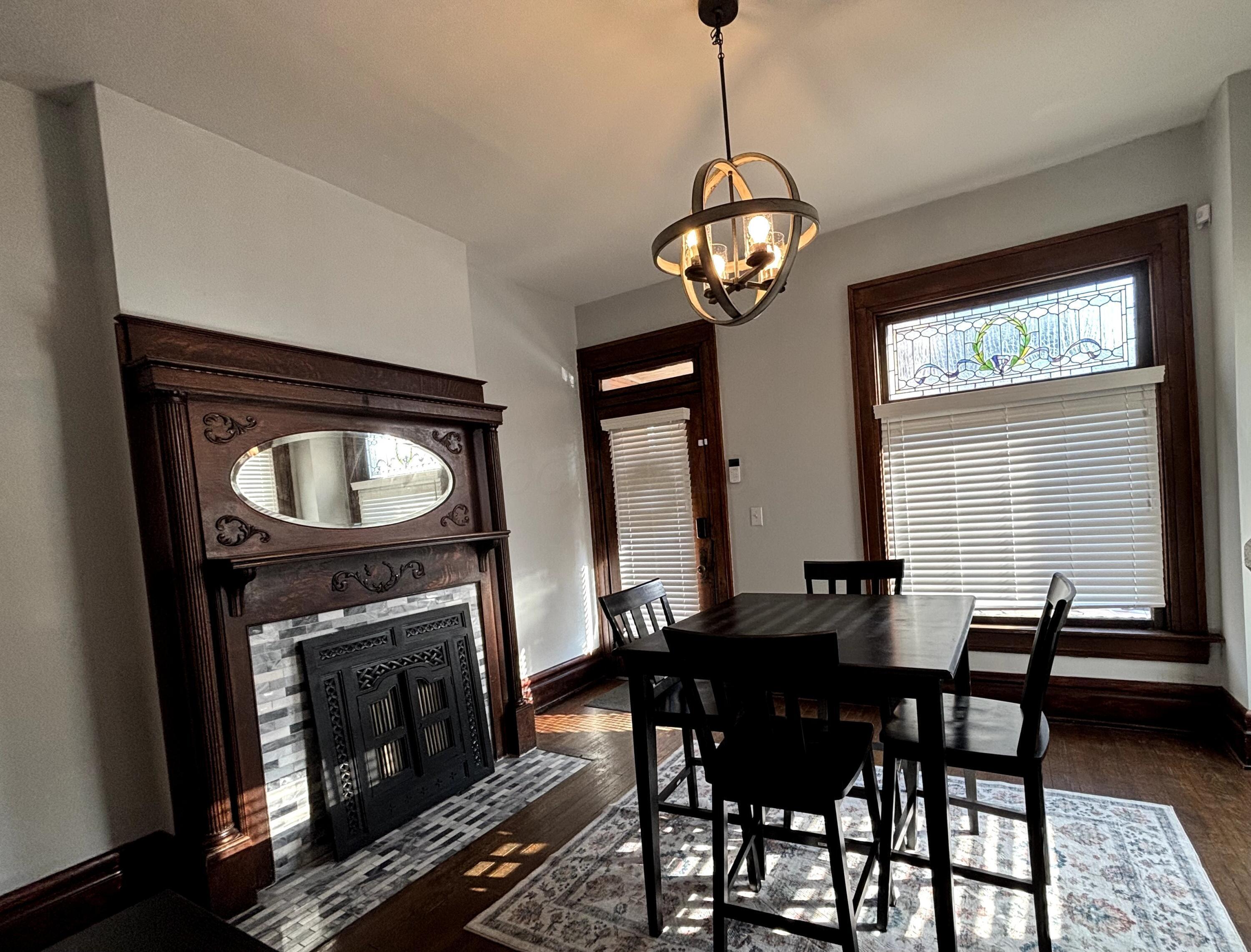 256 W Hubbard Avenue Property Photo 4