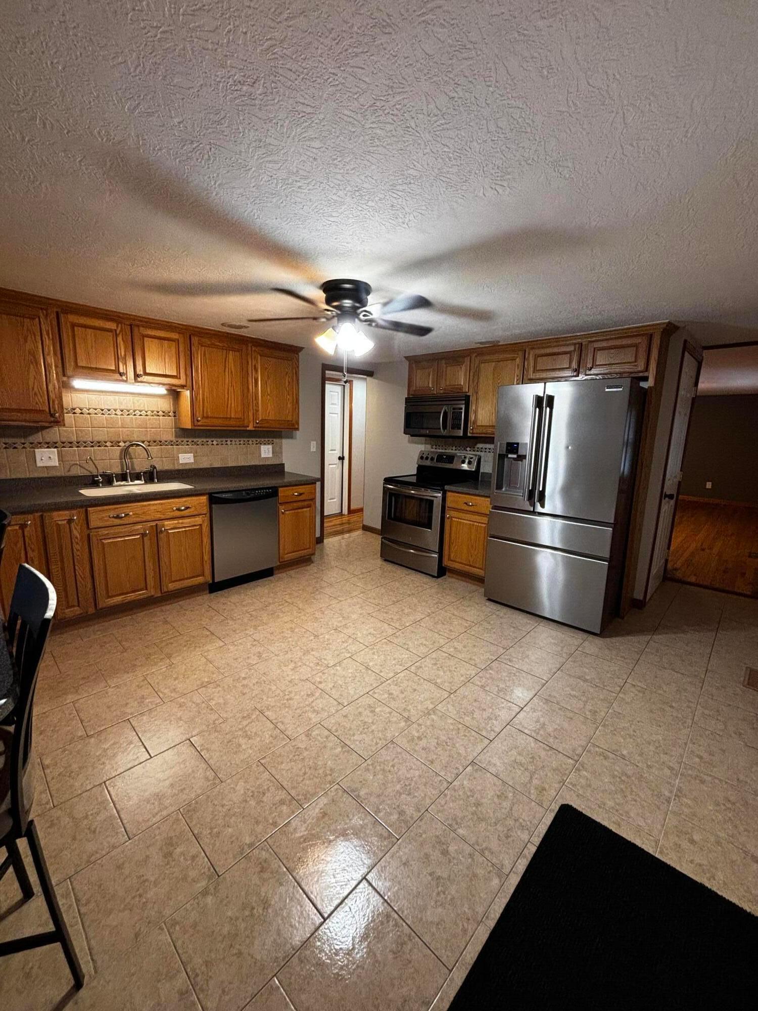 4010 Sycamore Lane Property Photo 3