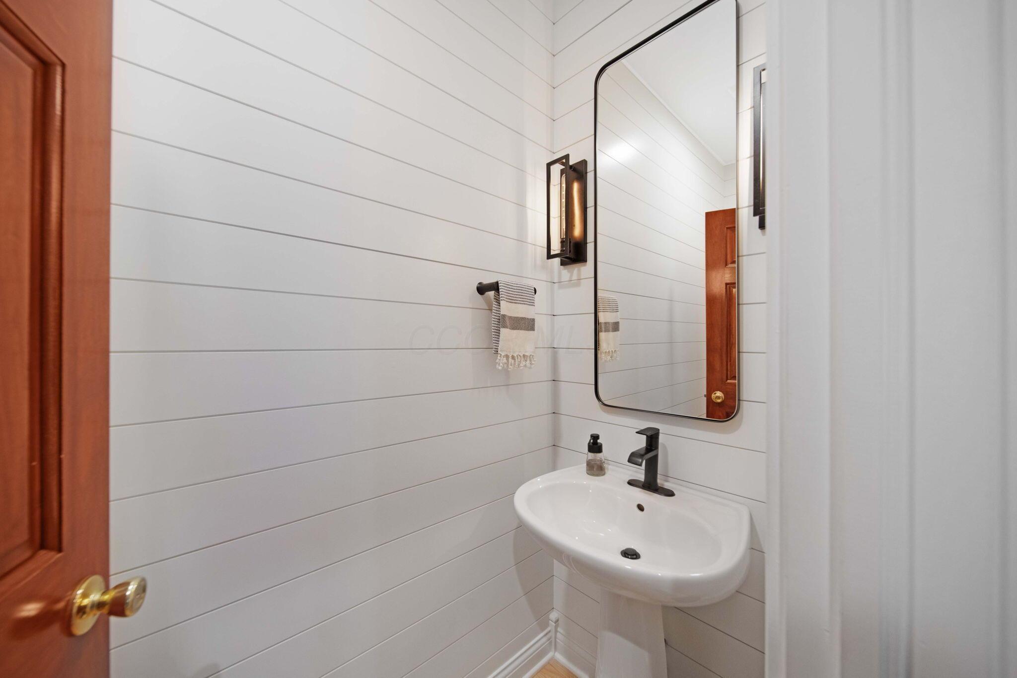 53 E Prescott Street Property Photo 21