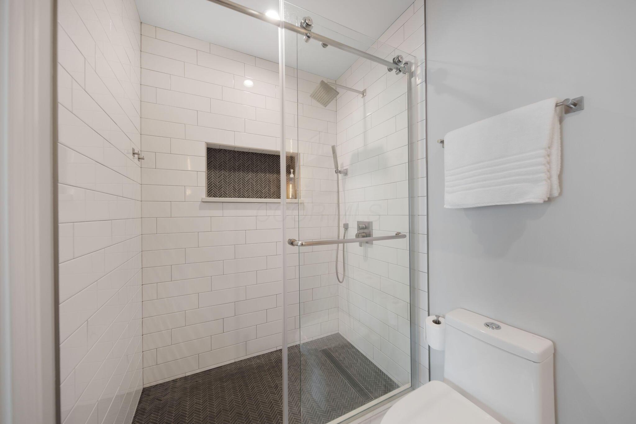 53 E Prescott Street Property Photo 28
