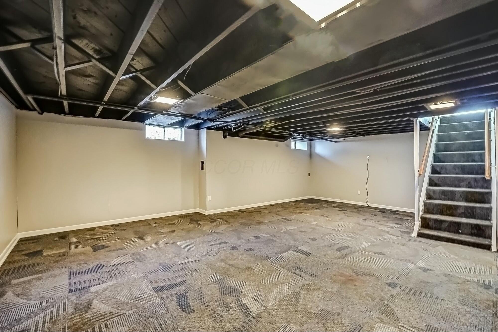 95 Western Avenue Property Photo 23