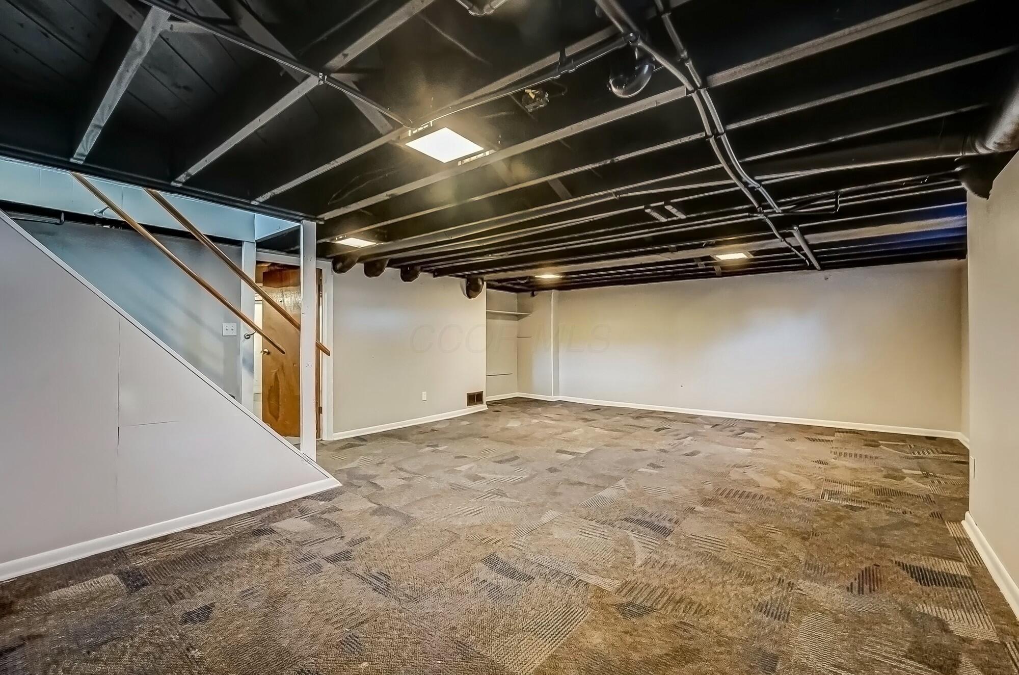 95 Western Avenue Property Photo 24