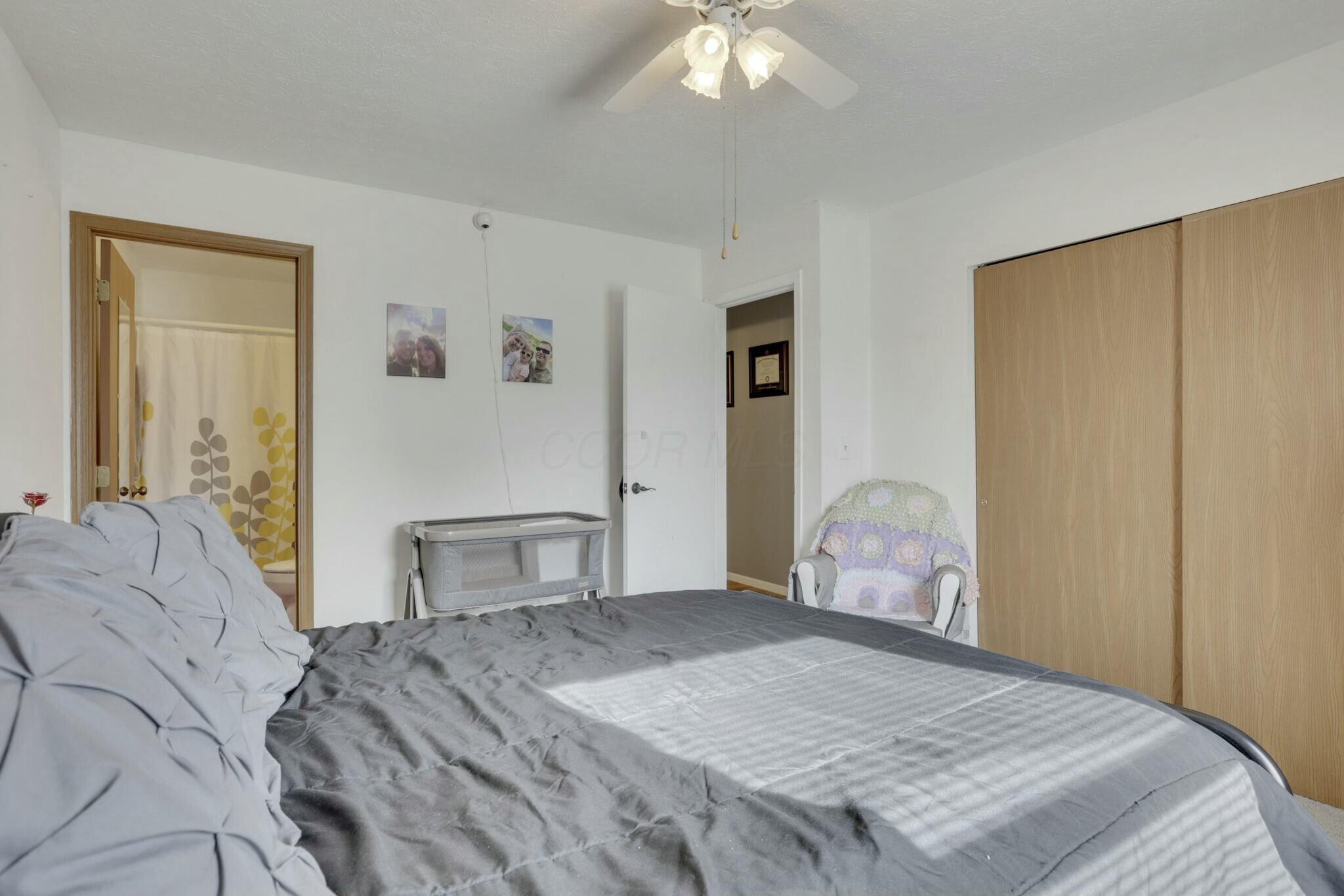 692 Earliglow Court Property Photo 23