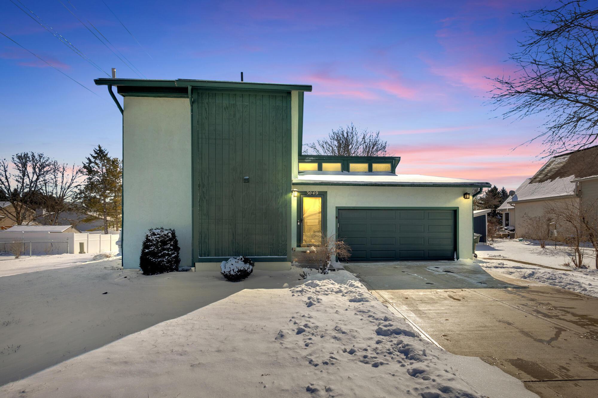 3049 Essington Drive Property Photo