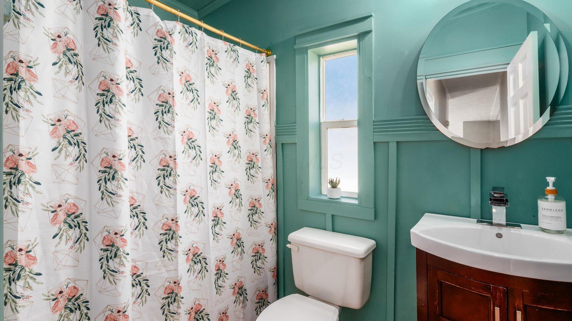 484 Manning Street Property Photo 19