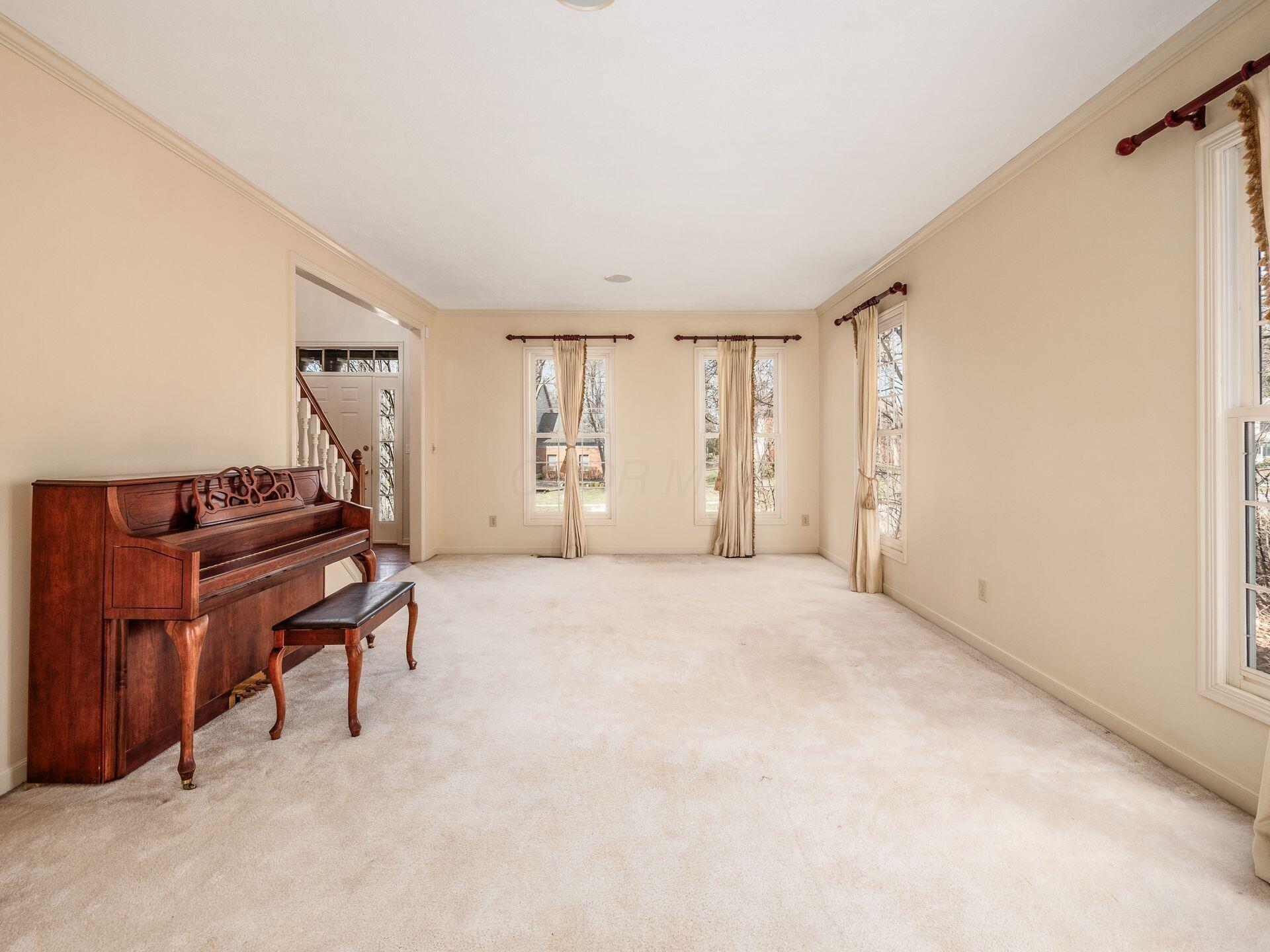 1353 Harrison Pond Drive Property Photo 12
