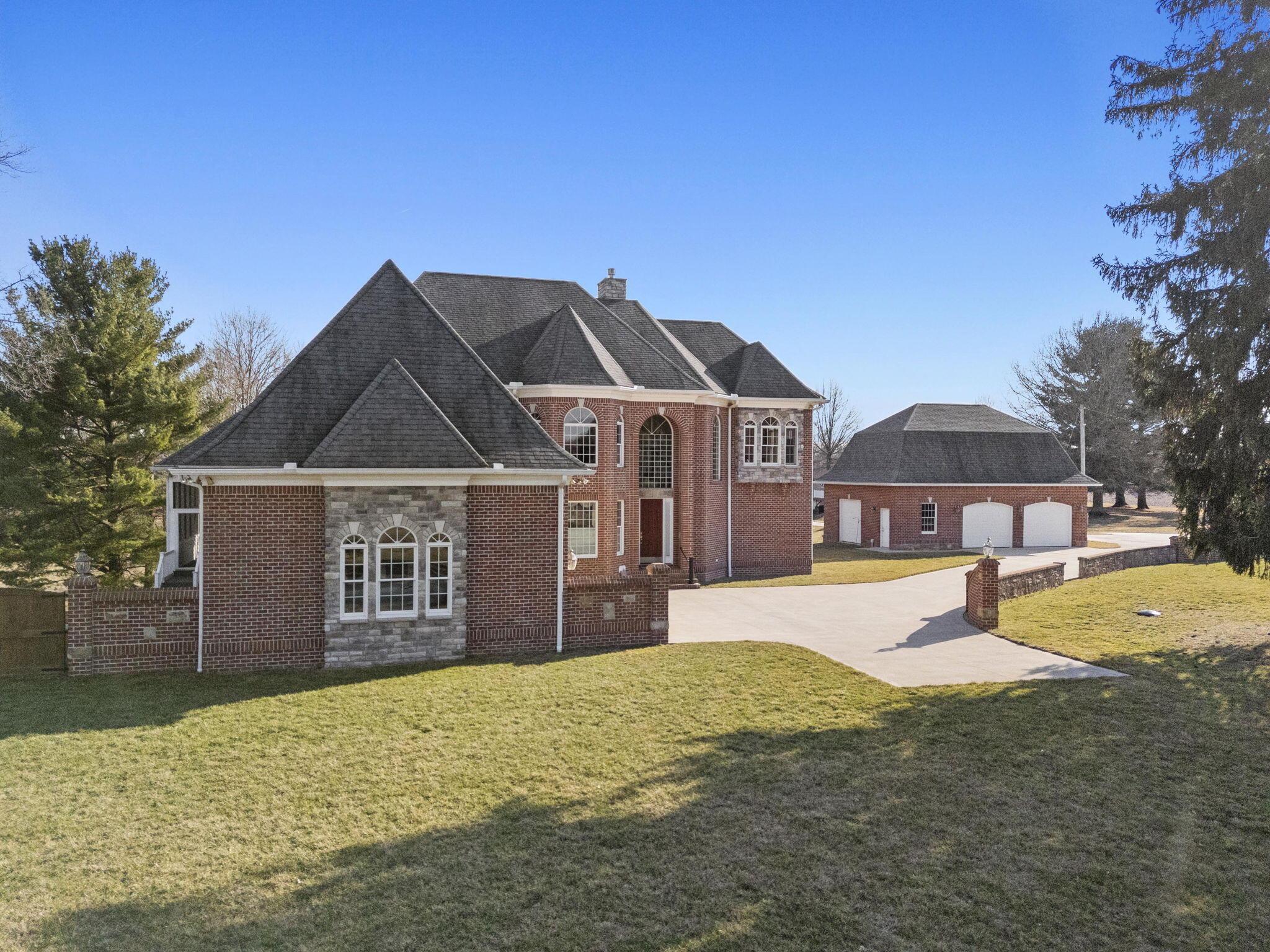 225007967 Property Photo