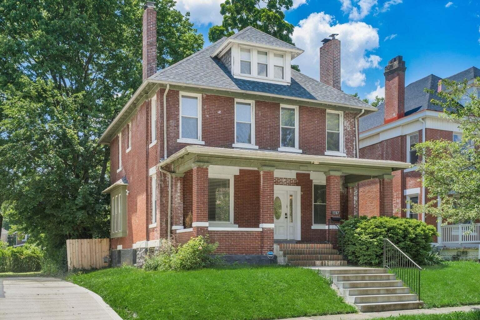 1567 Richmond Avenue Property Photo 2