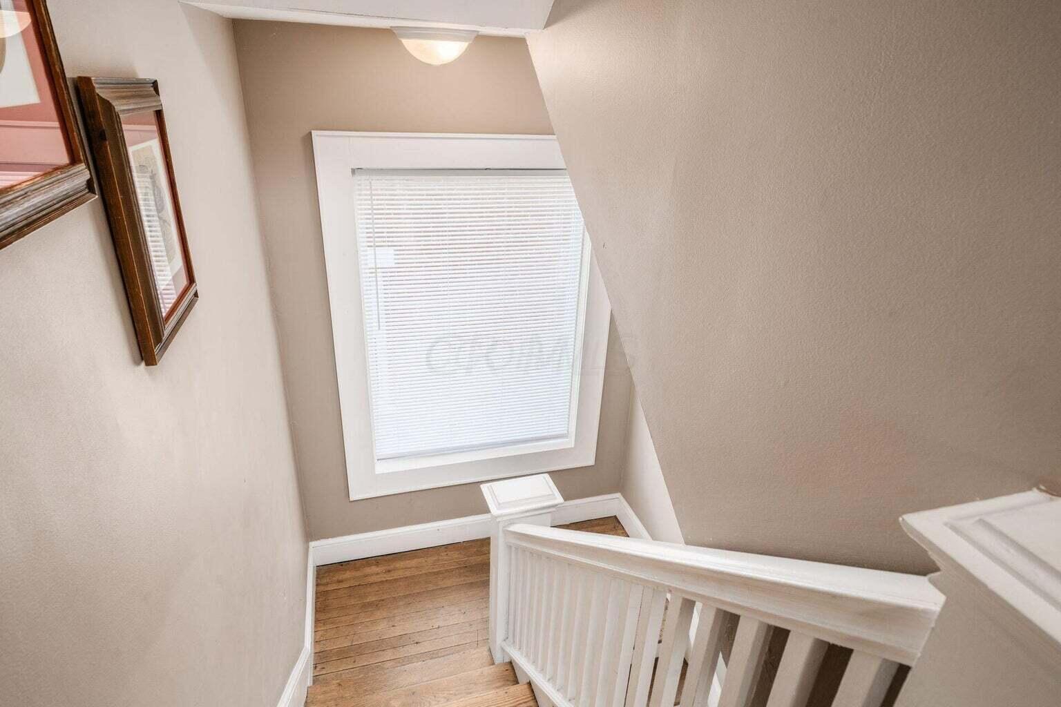 1567 Richmond Avenue Property Photo 6