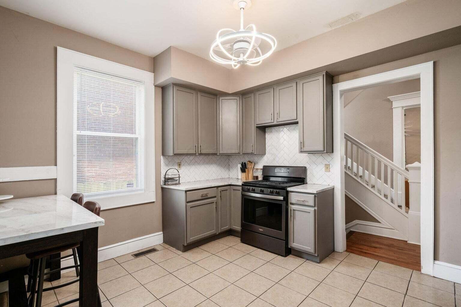 1567 Richmond Avenue Property Photo 19