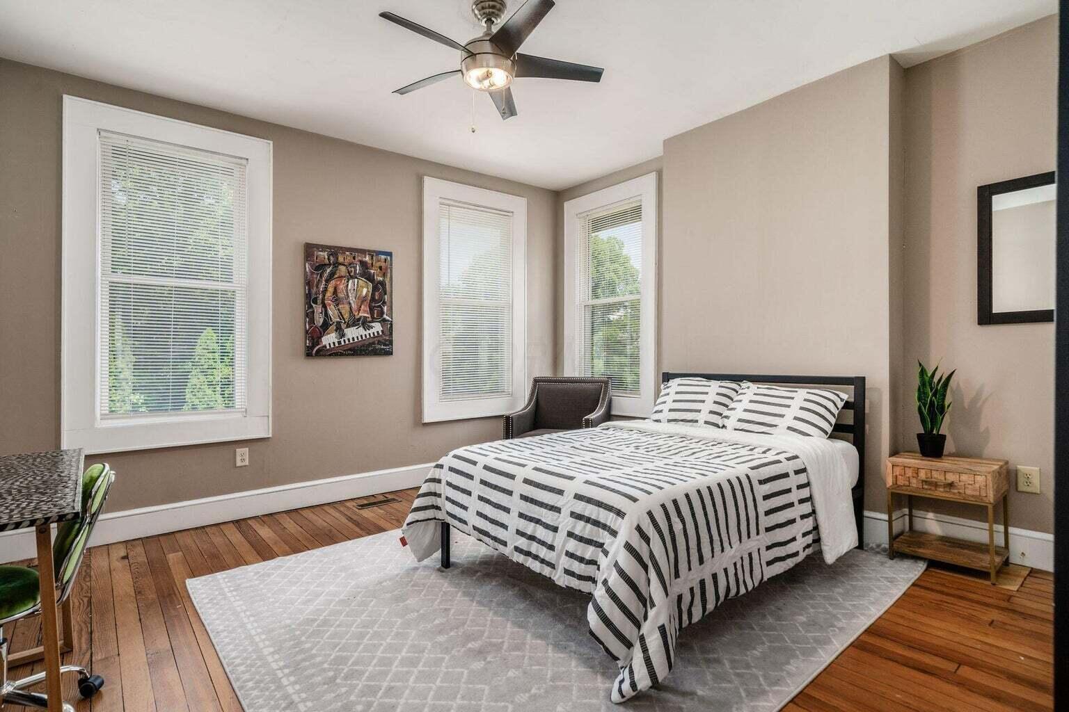1567 Richmond Avenue Property Photo 28