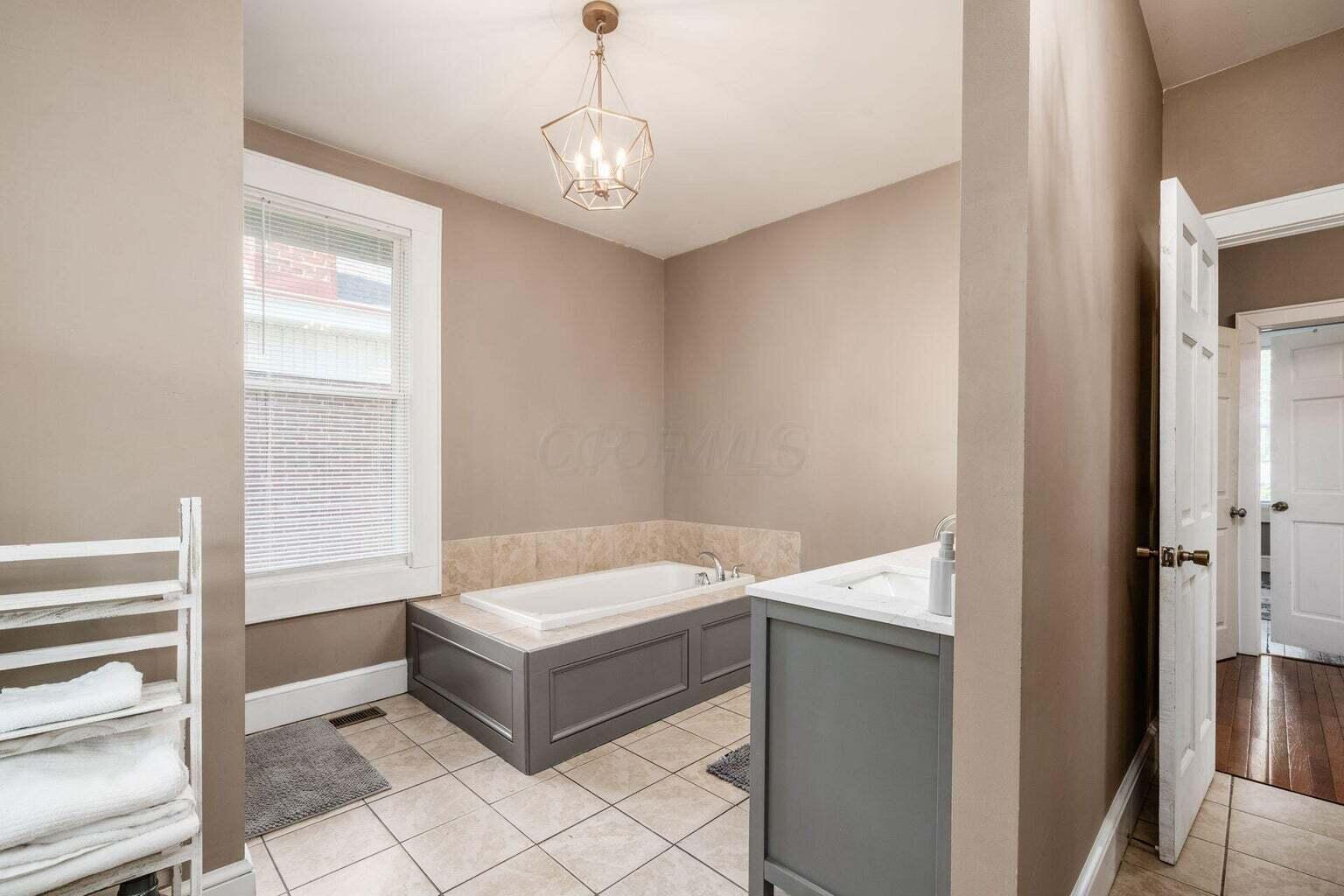 1567 Richmond Avenue Property Photo 34