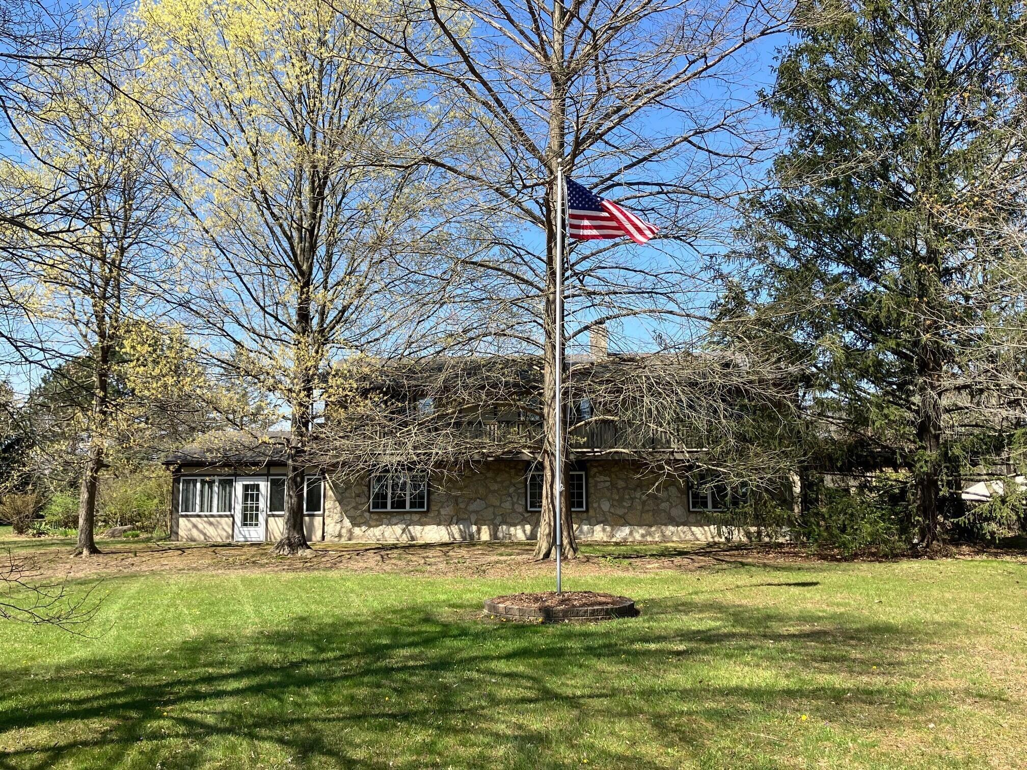 Picture of 6980 S Old State Road