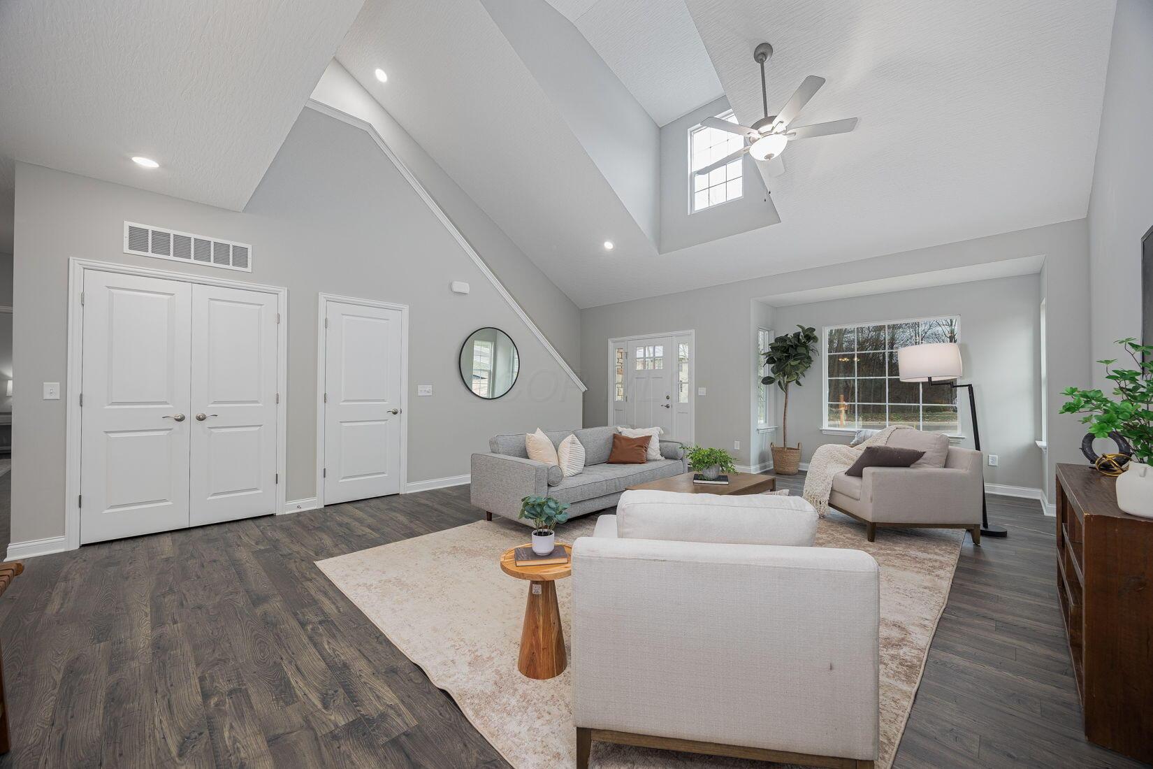 394 River Oaks Drive Property Photo 13