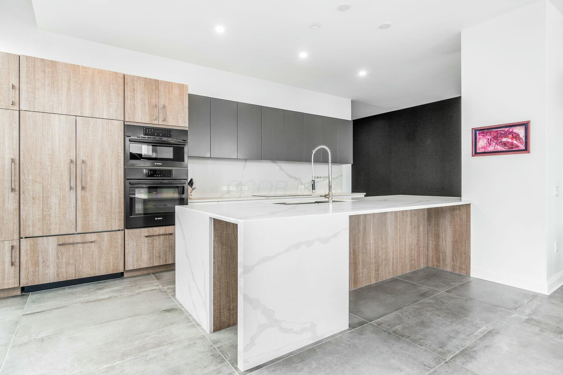 250 W Spring Street, 1111 Property Photo 8