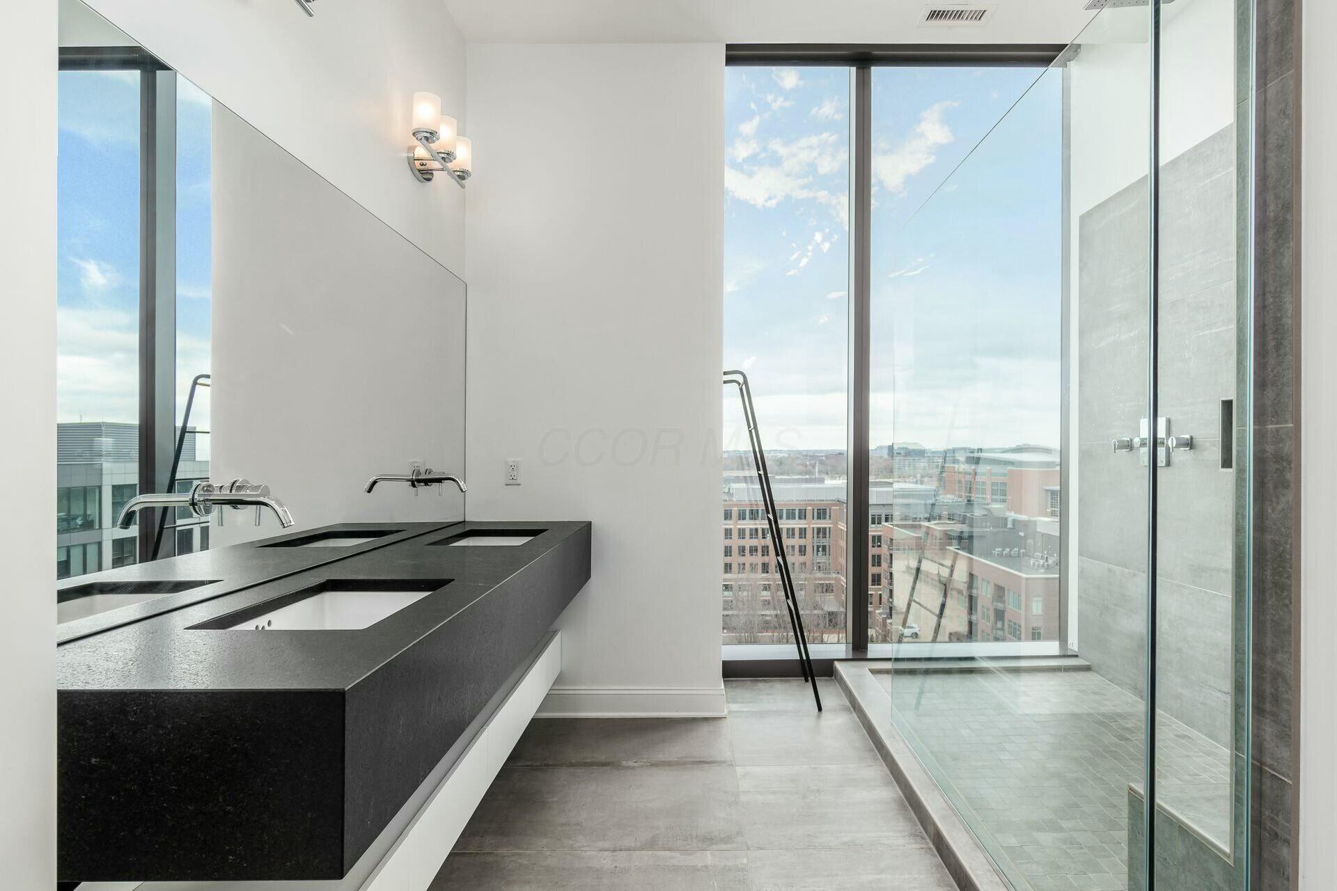250 W Spring Street, 1111 Property Photo 14