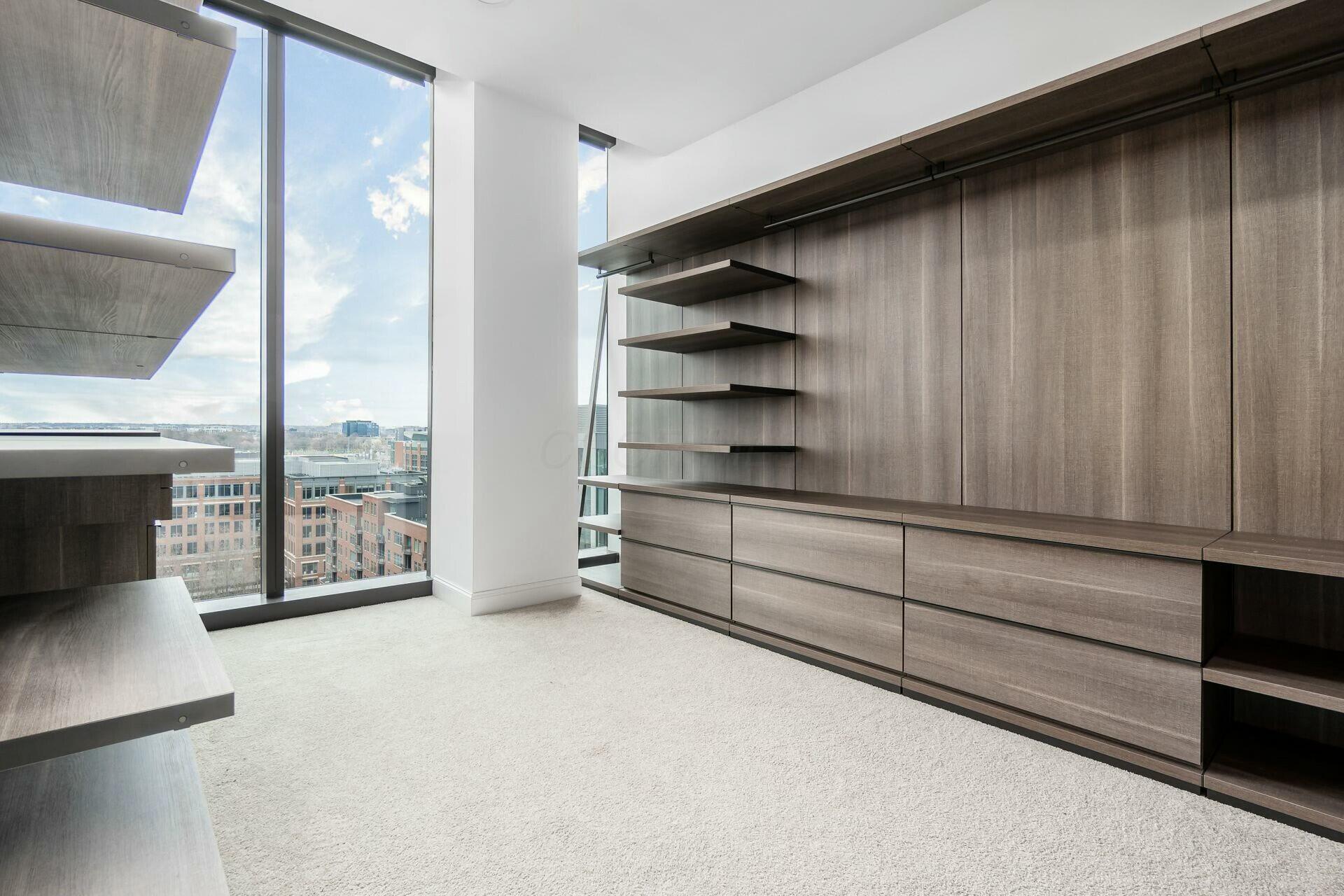 250 W Spring Street, 1111 Property Photo 16