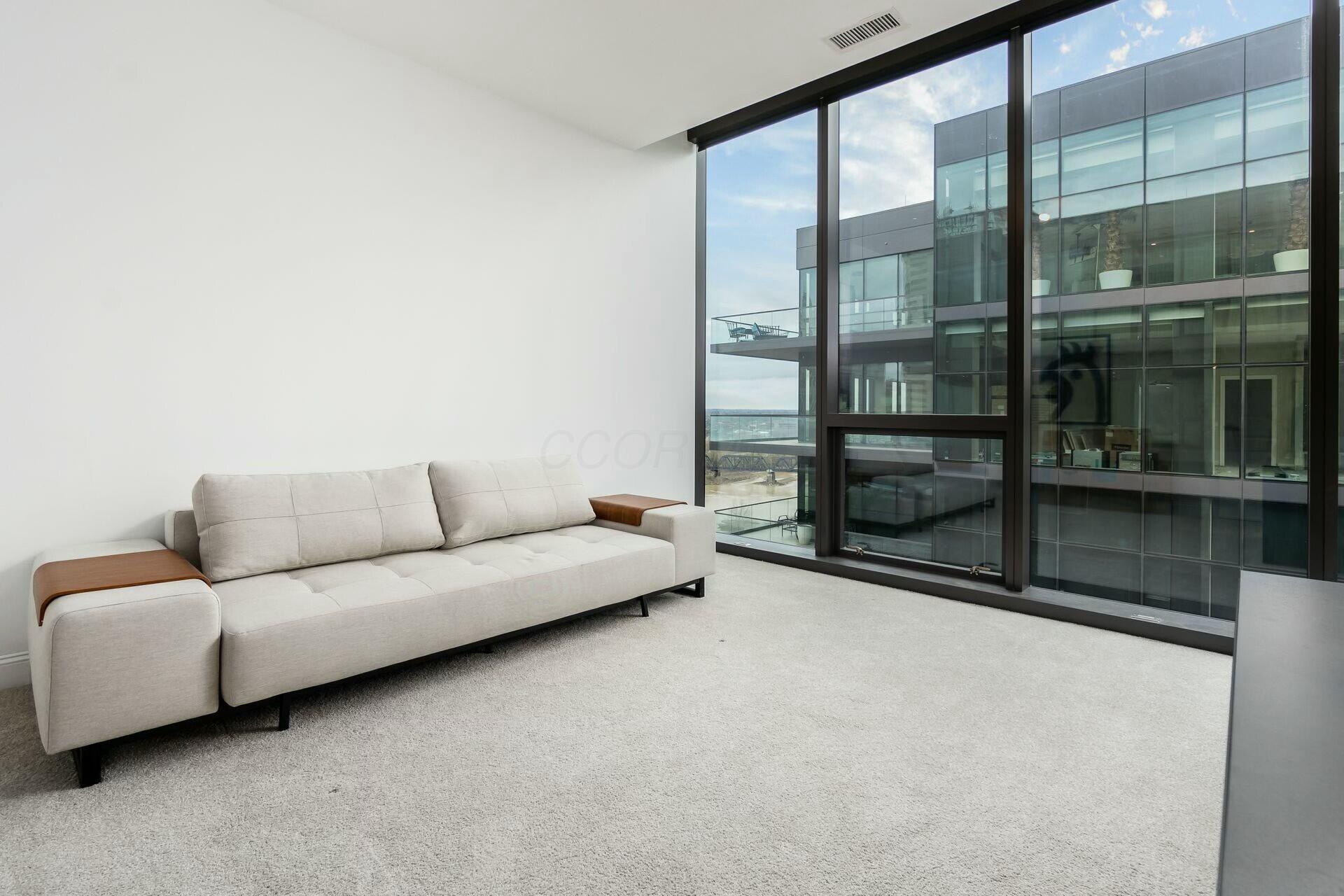 250 W Spring Street, 1111 Property Photo 17
