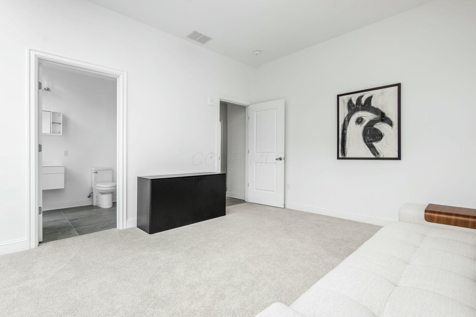 250 W Spring Street, 1111 Property Photo 18