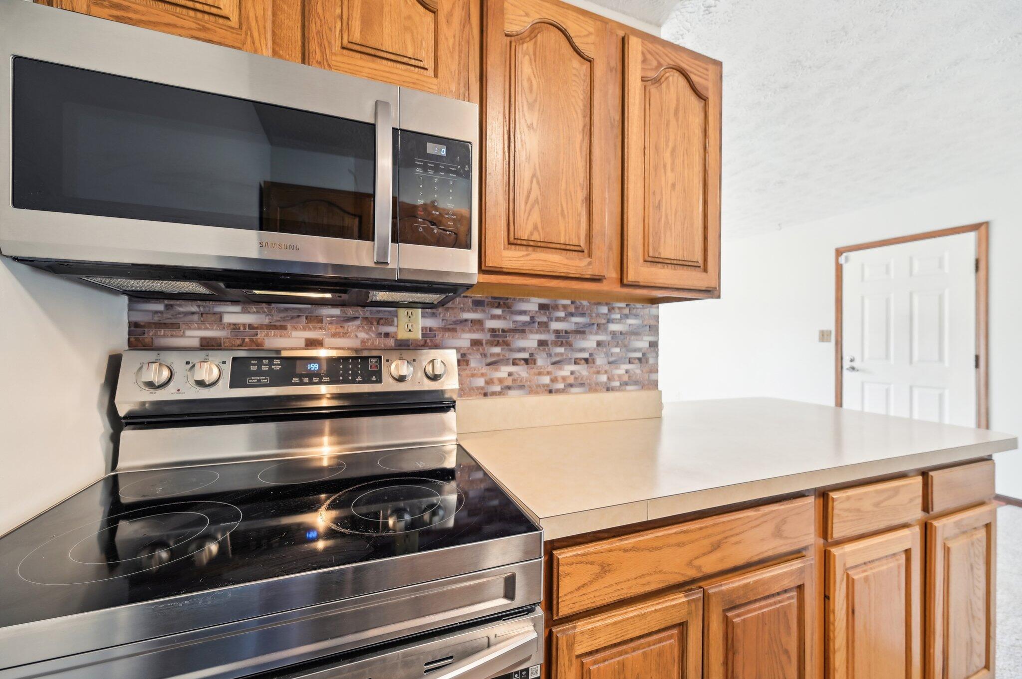 4441 Hammerton Drive, 11d Property Photo 6