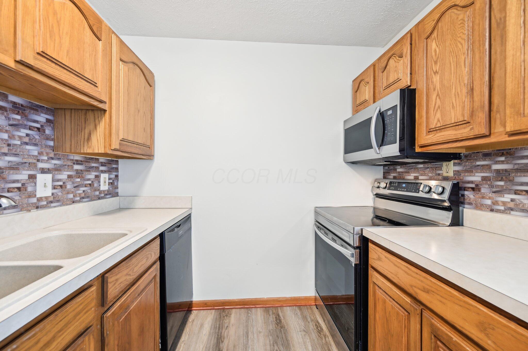 4441 Hammerton Drive, 11d Property Photo 12
