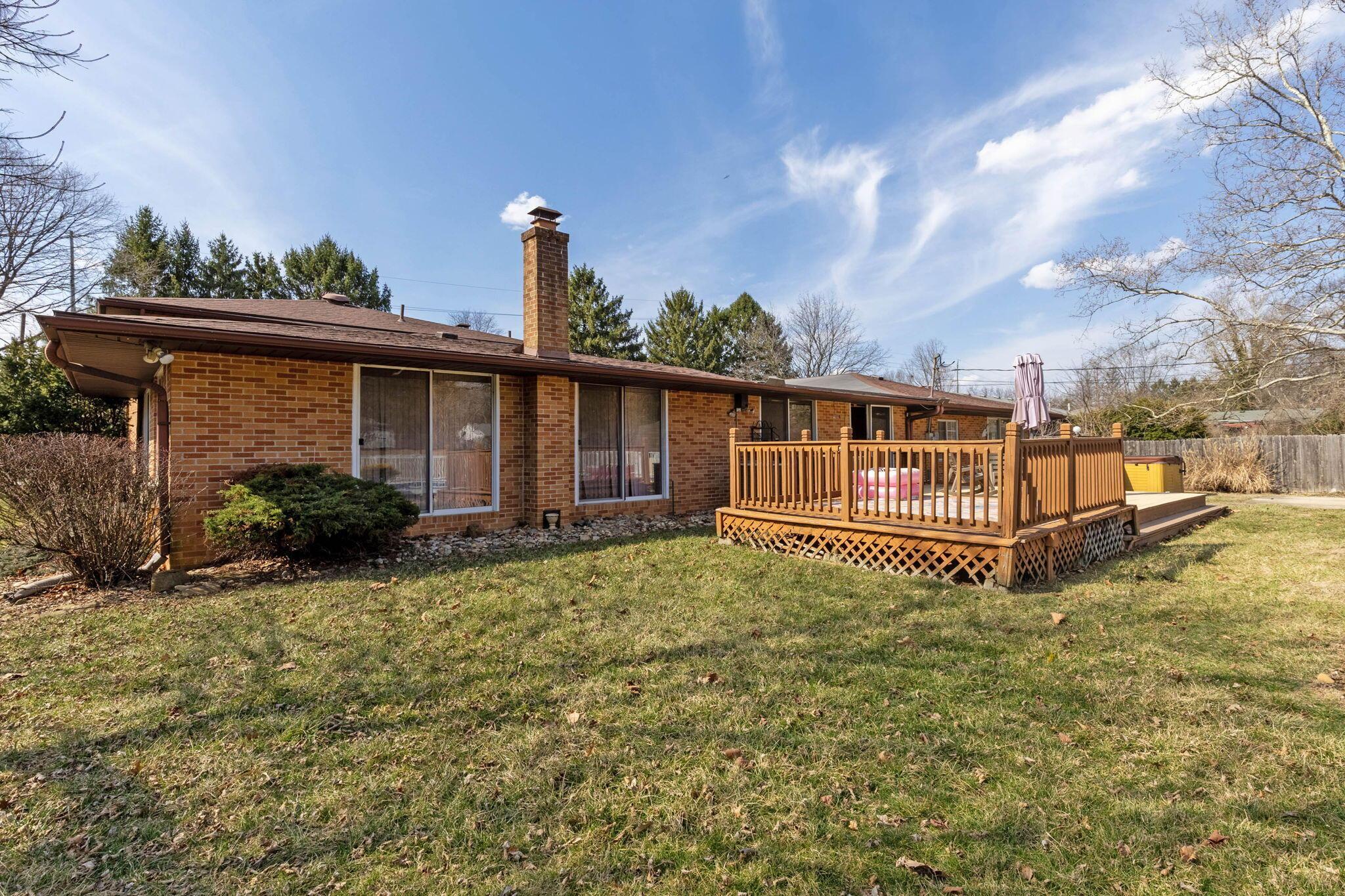 1012 Mcnaughten Road Property Photo 21