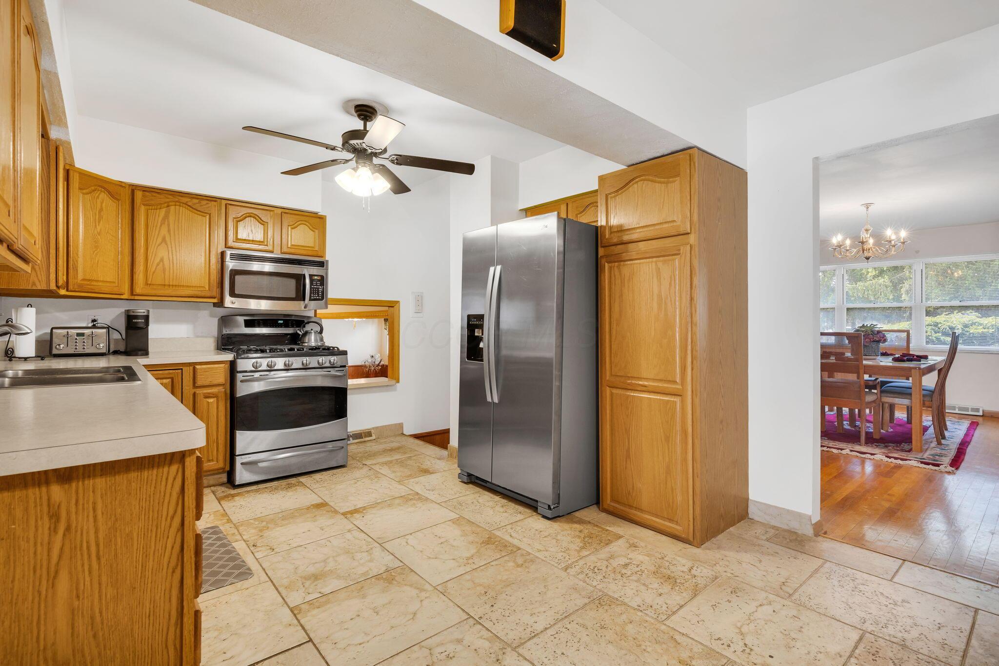 1012 Mcnaughten Road Property Photo 32