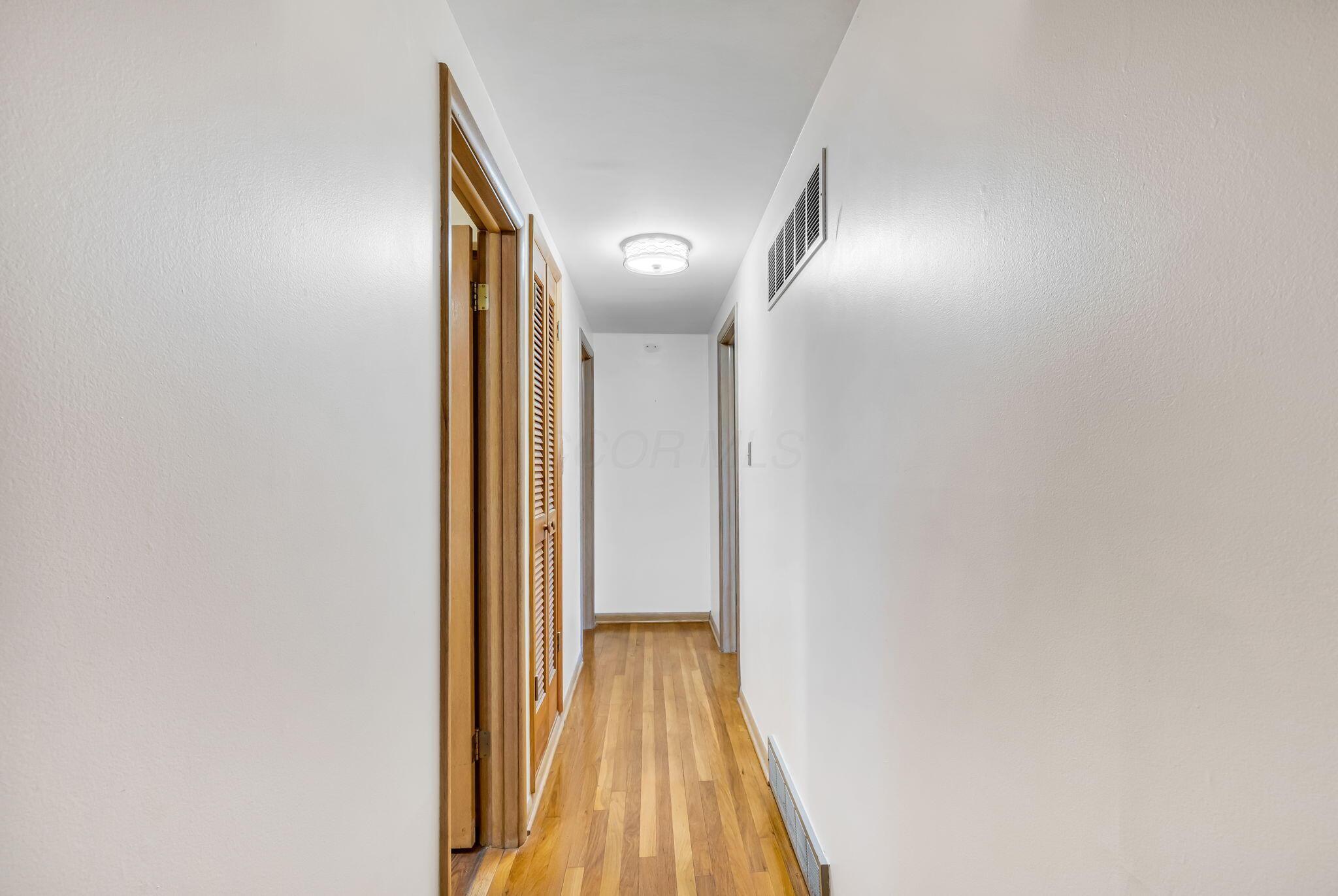 1012 Mcnaughten Road Property Photo 39