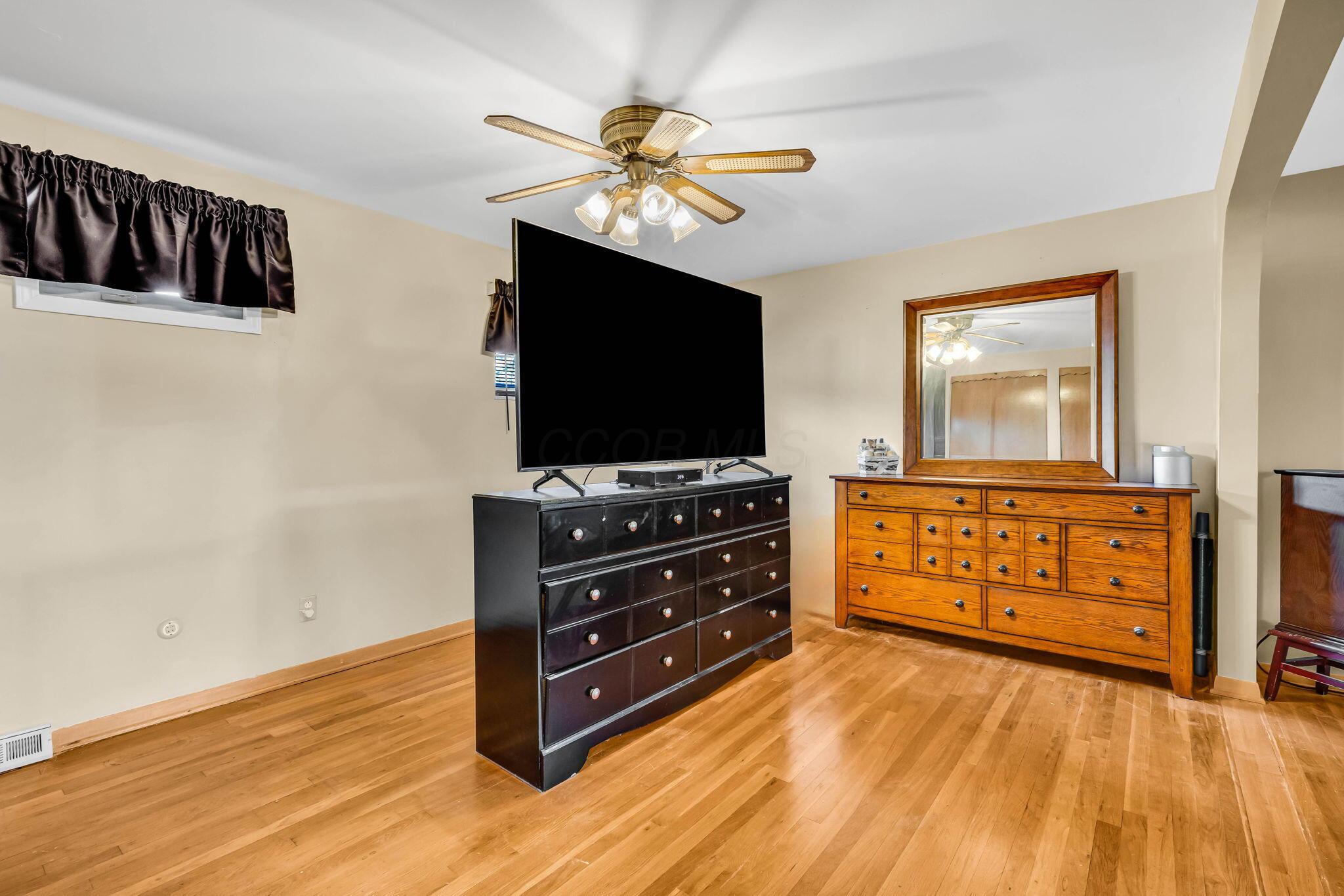 1012 Mcnaughten Road Property Photo 42
