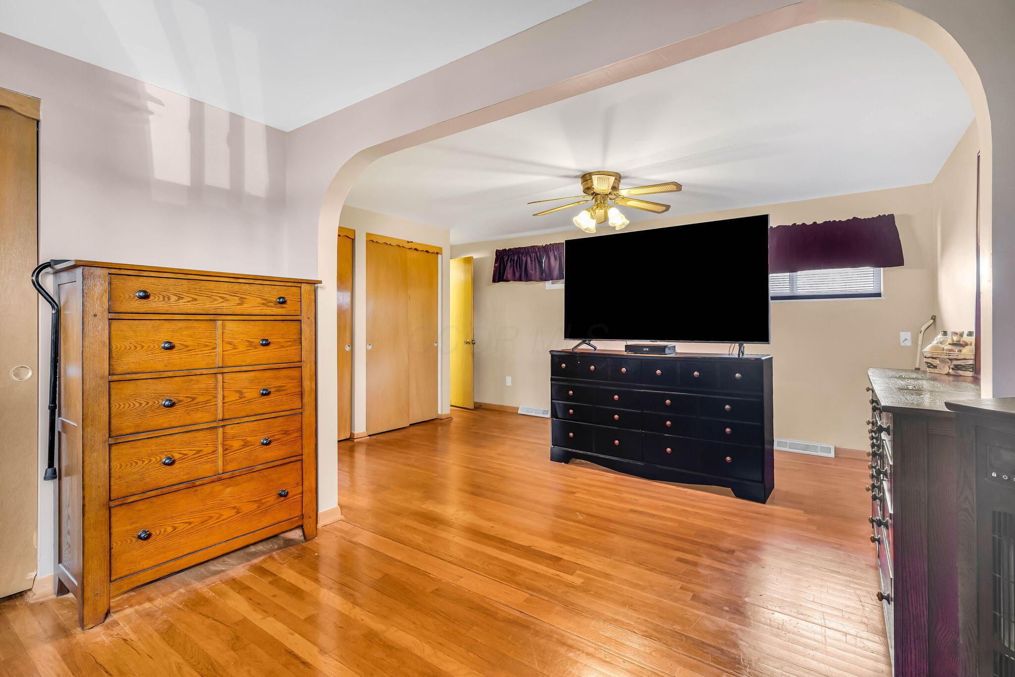 1012 Mcnaughten Road Property Photo 45