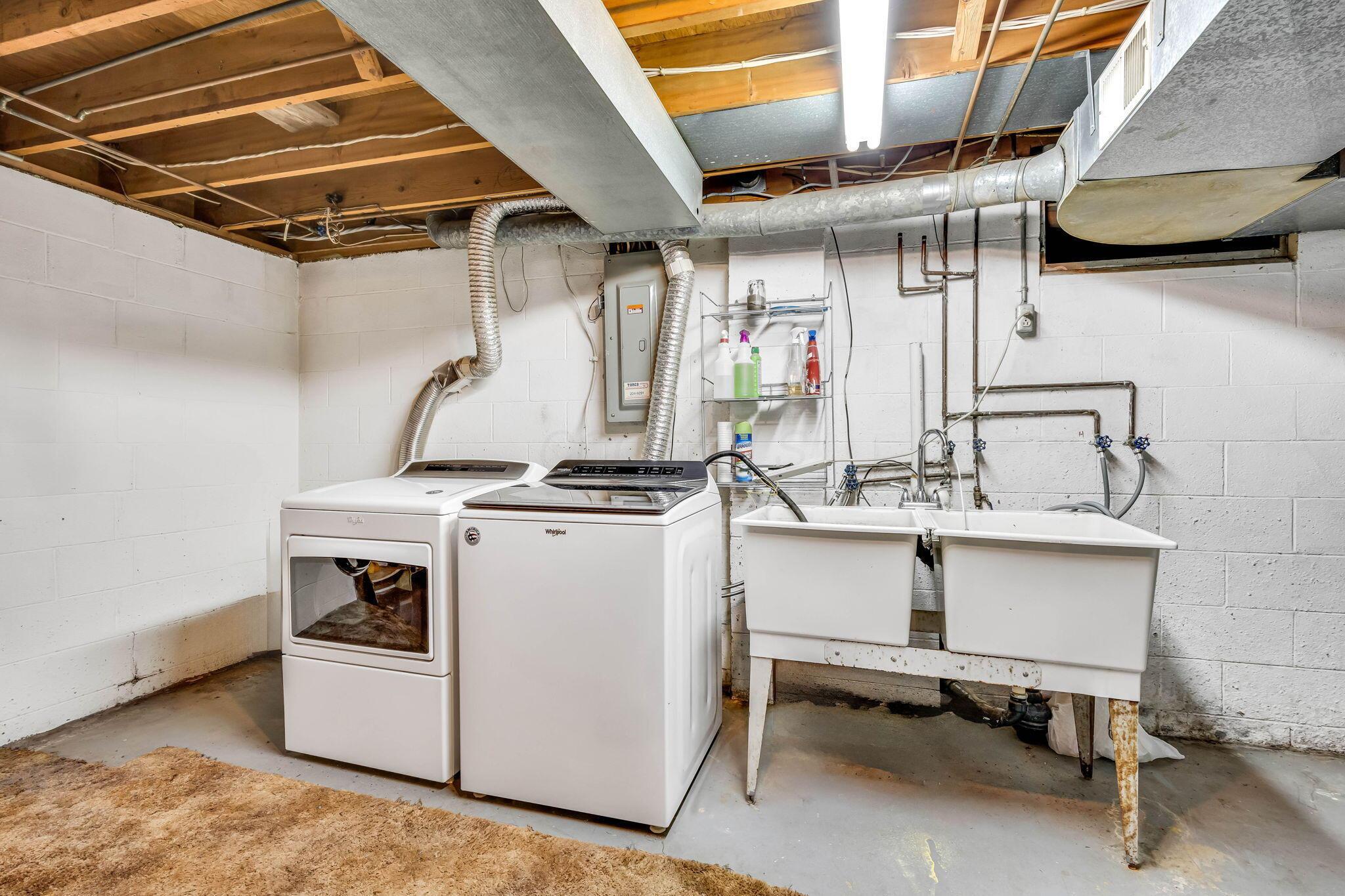 1012 Mcnaughten Road Property Photo 47