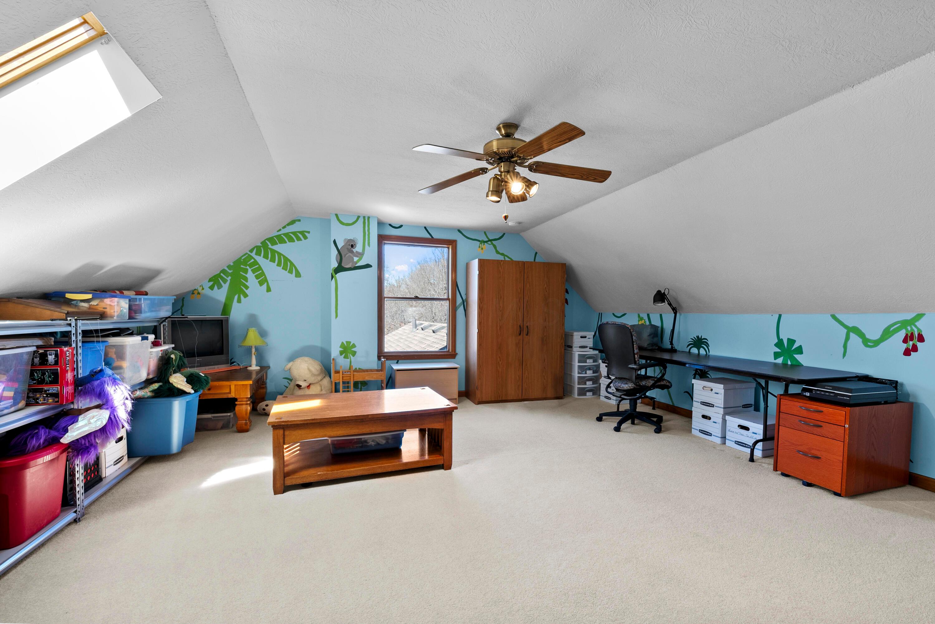 9377 Traceyton Drive Property Photo 33