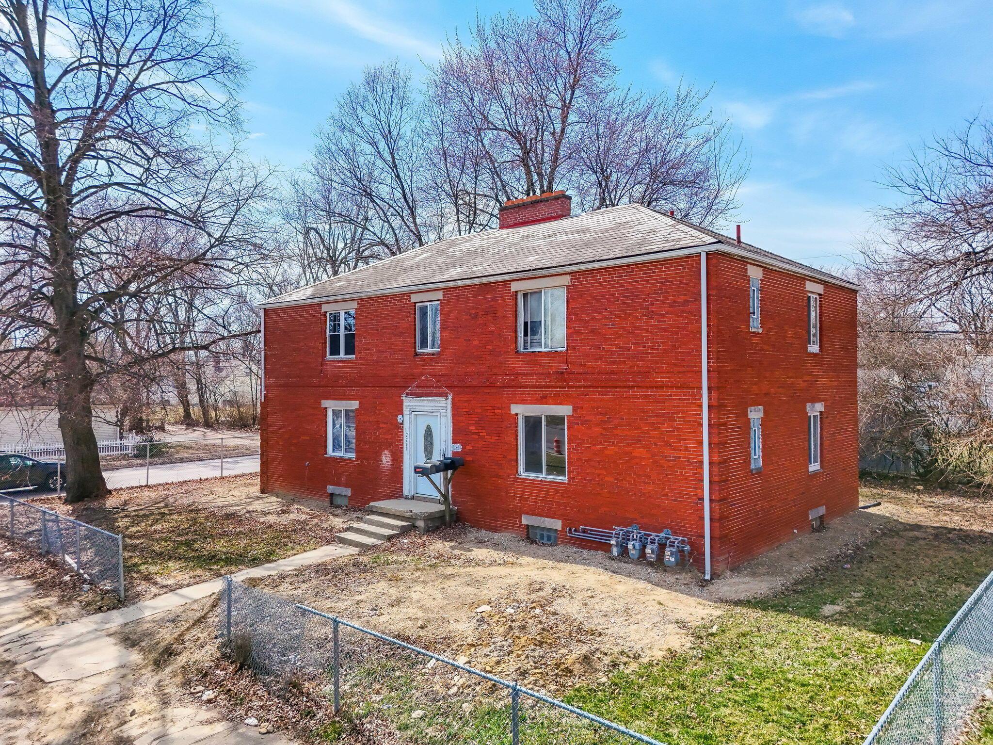 177 N James Road Property Photo 1
