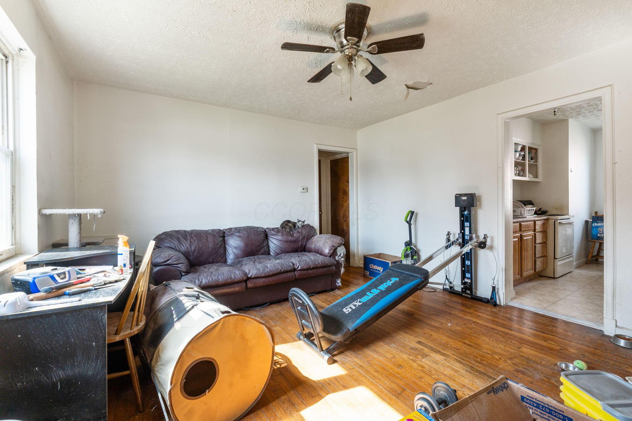 177 N James Road Property Photo 11