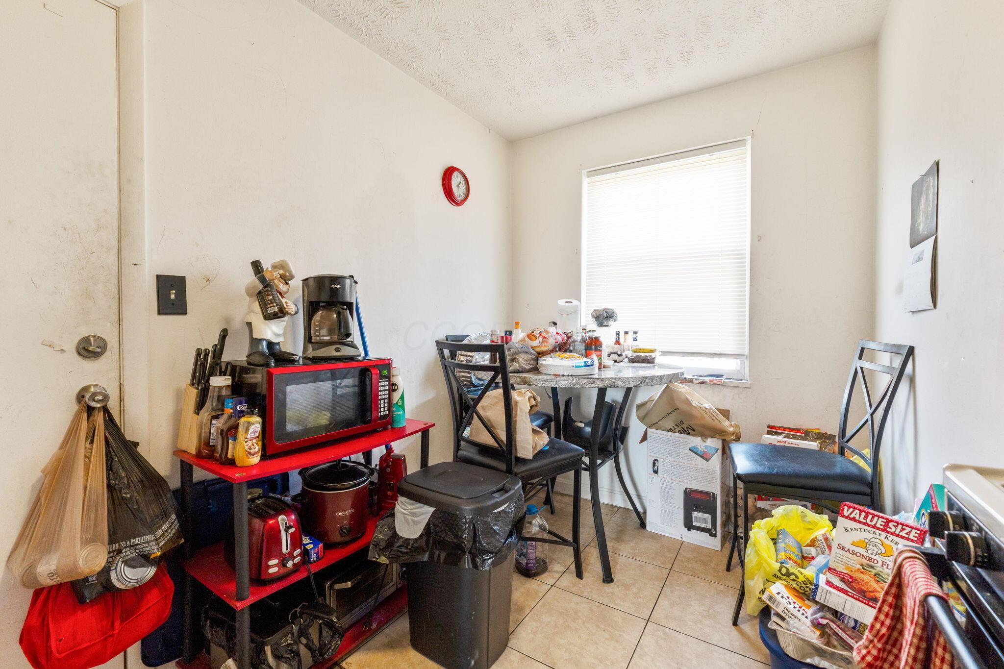 177 N James Road Property Photo 16