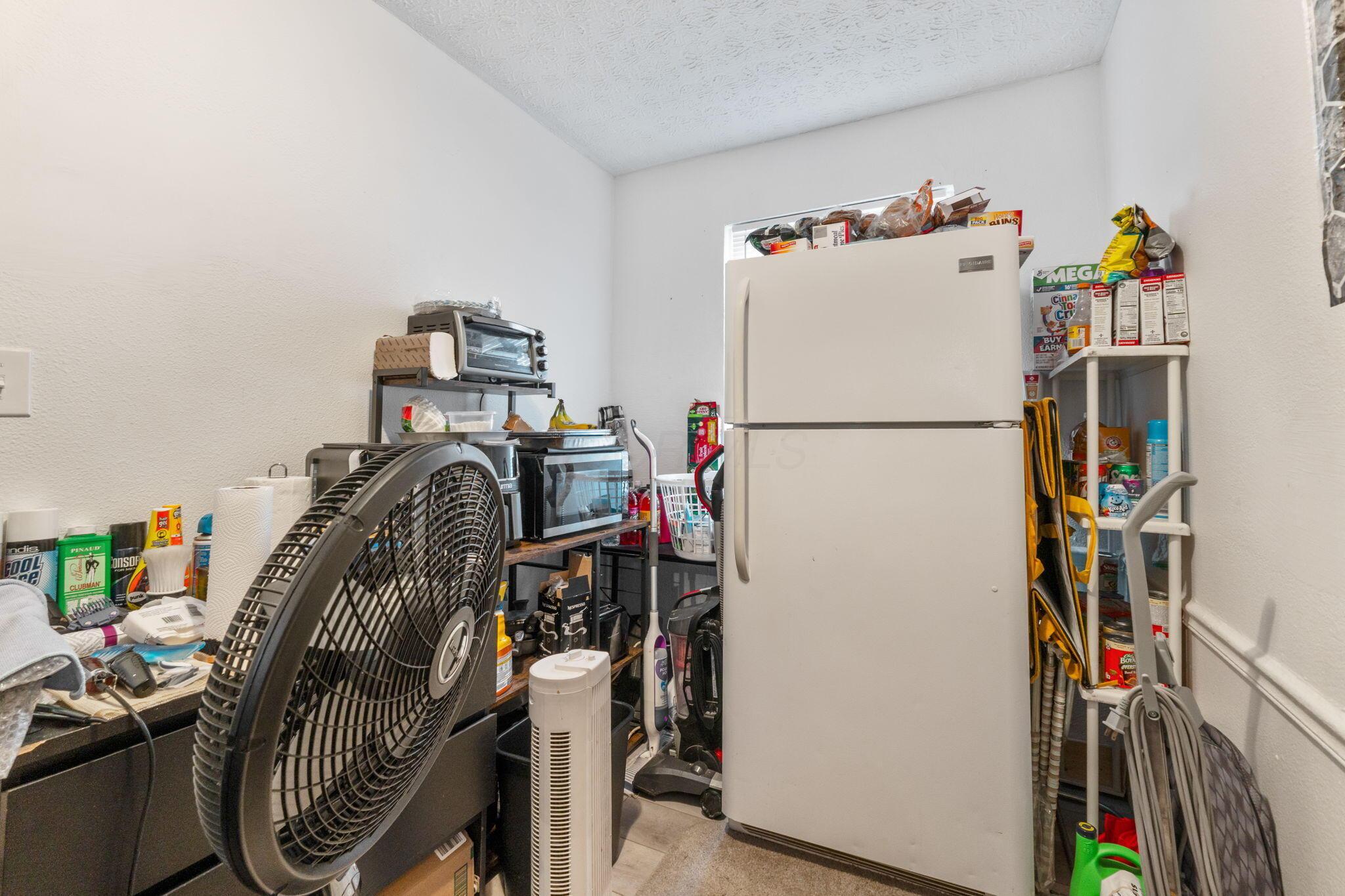 177 N James Road Property Photo 22