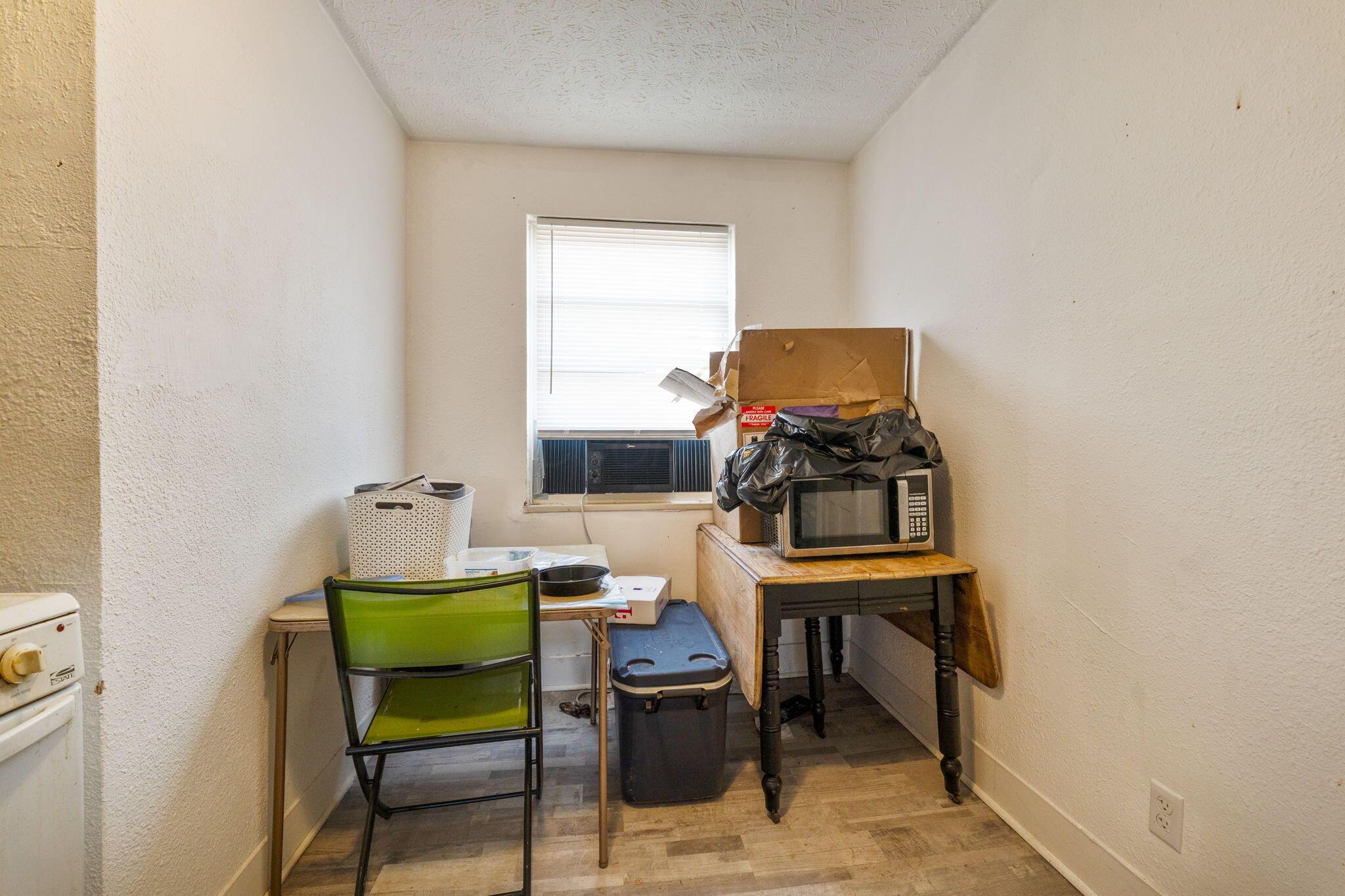 177 N James Road Property Photo 27