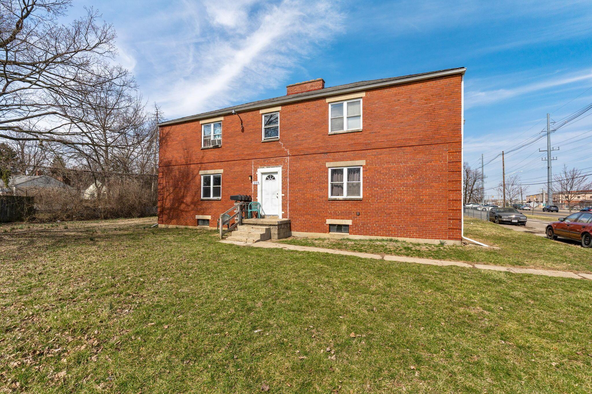 209 N James Road Property Photo 3