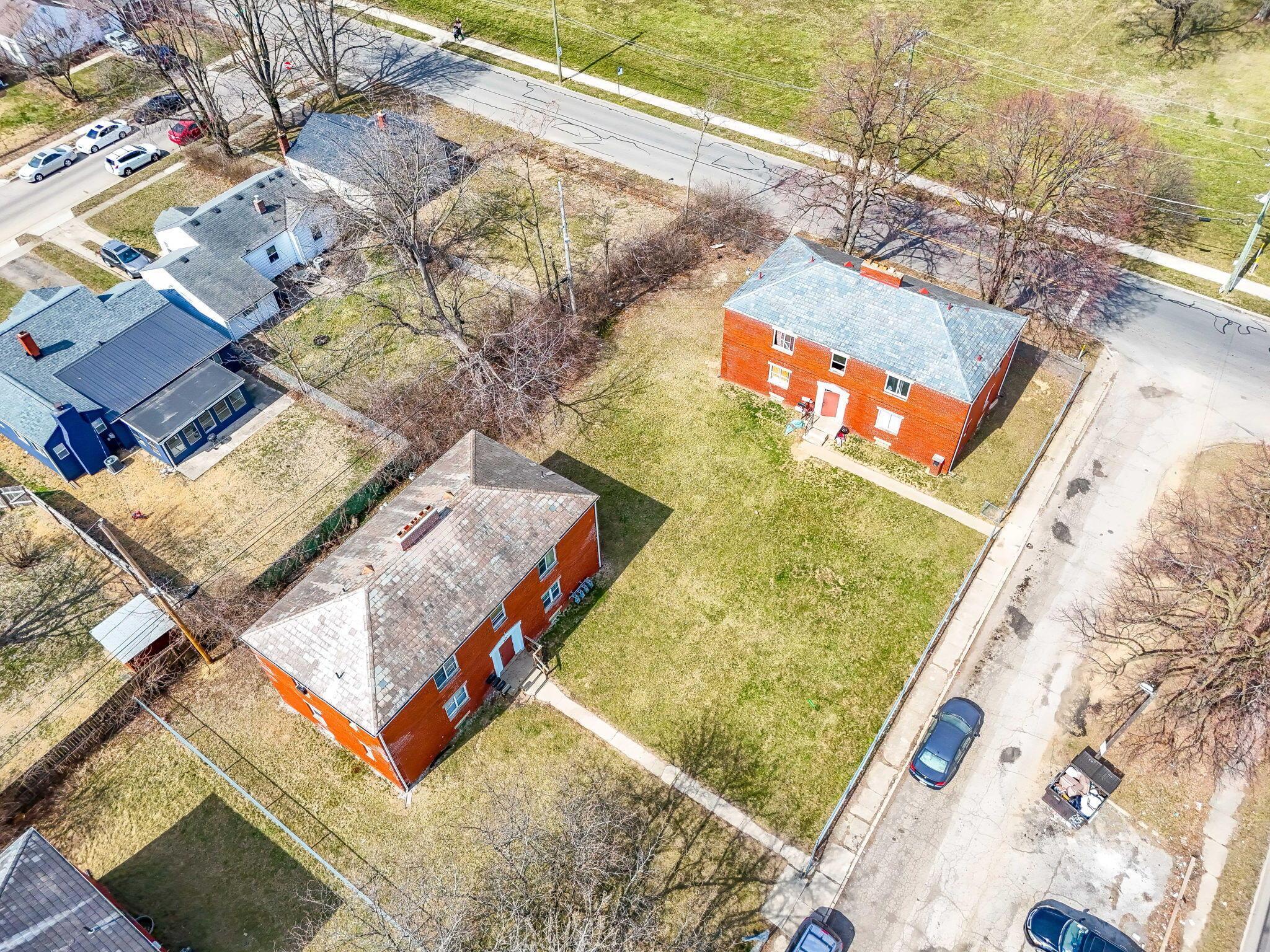 253 N James Road Property Photo 4