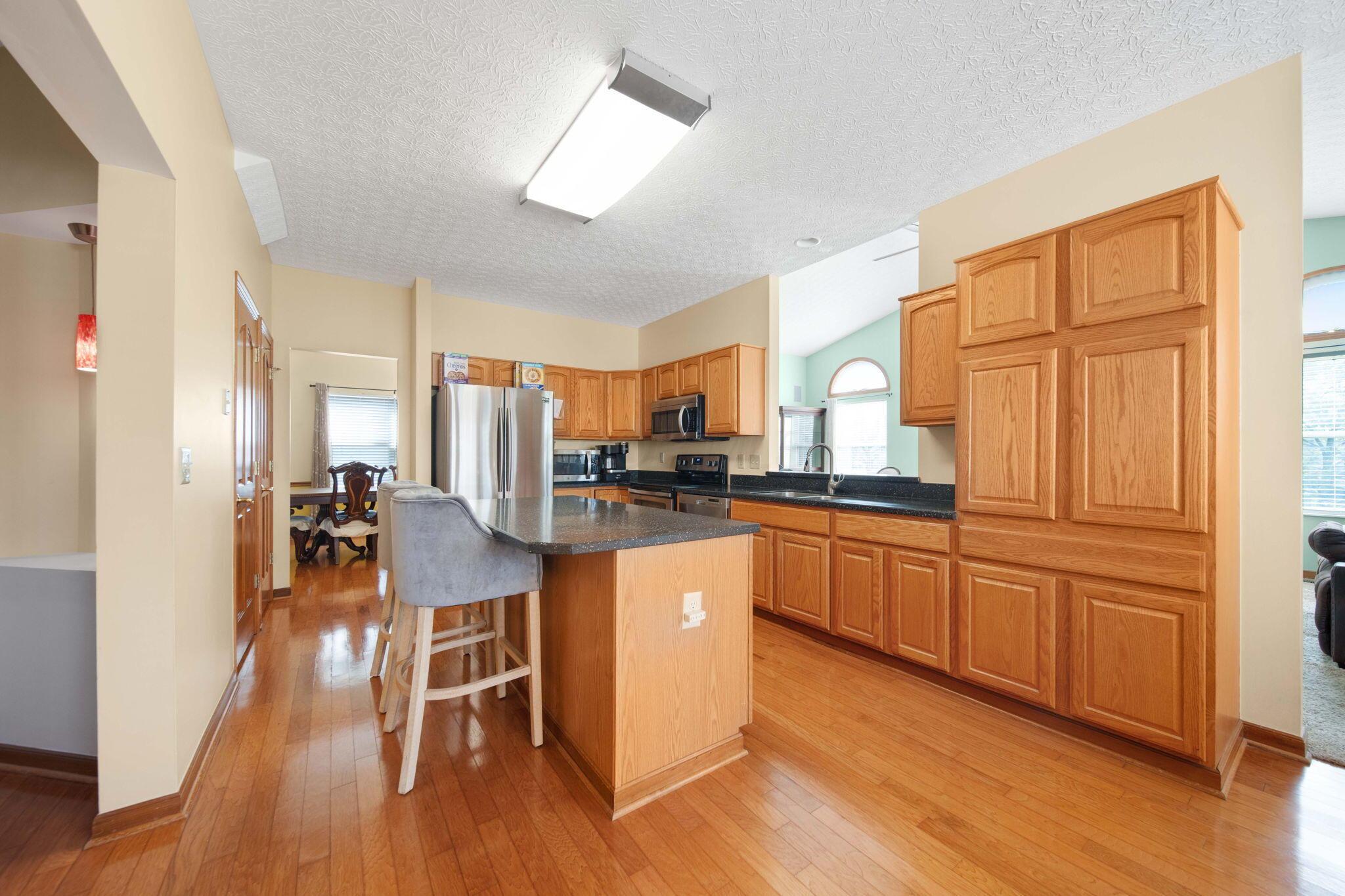 6121 Temple Ridge Drive Property Photo 10