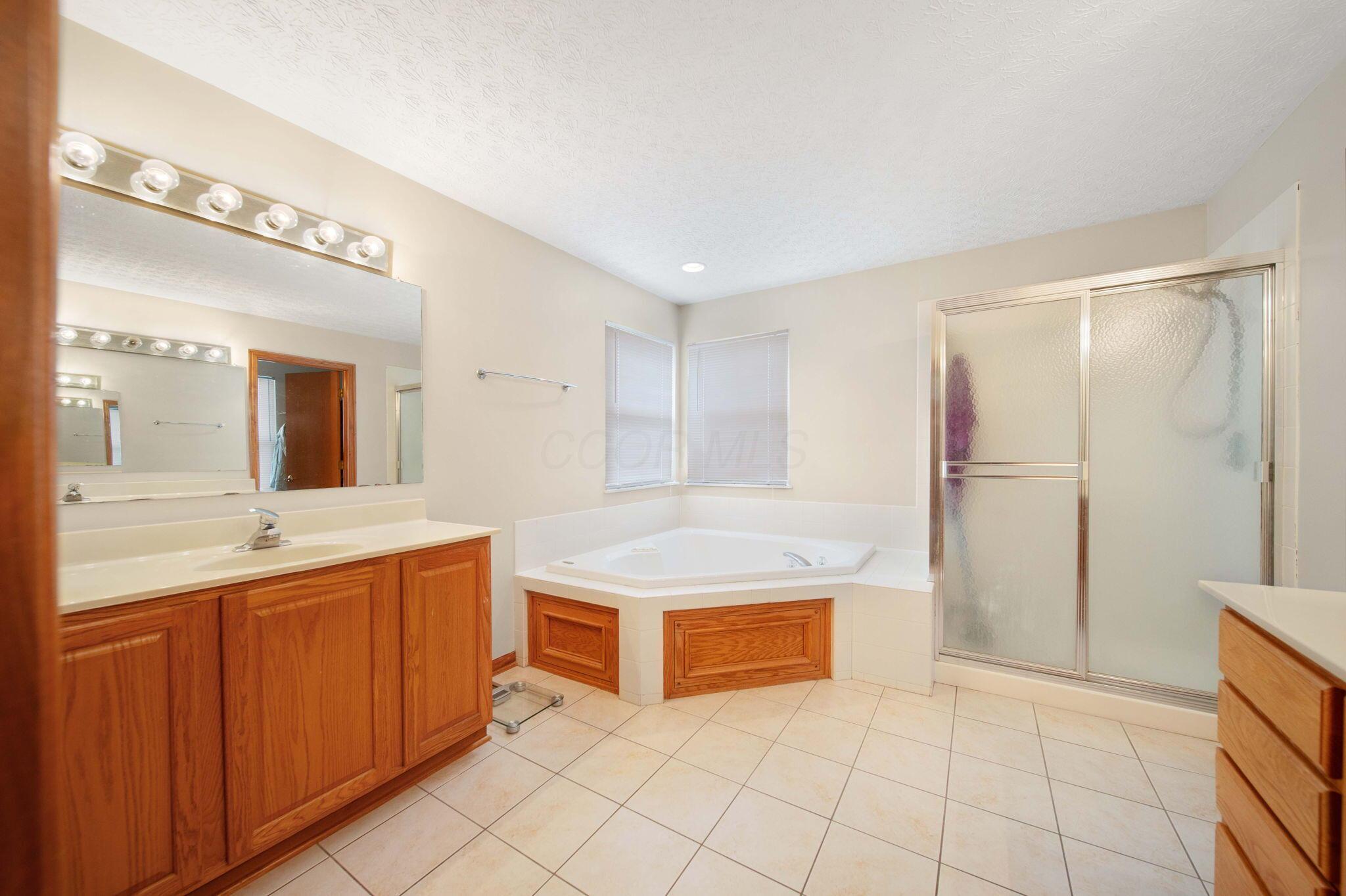 6121 Temple Ridge Drive Property Photo 24