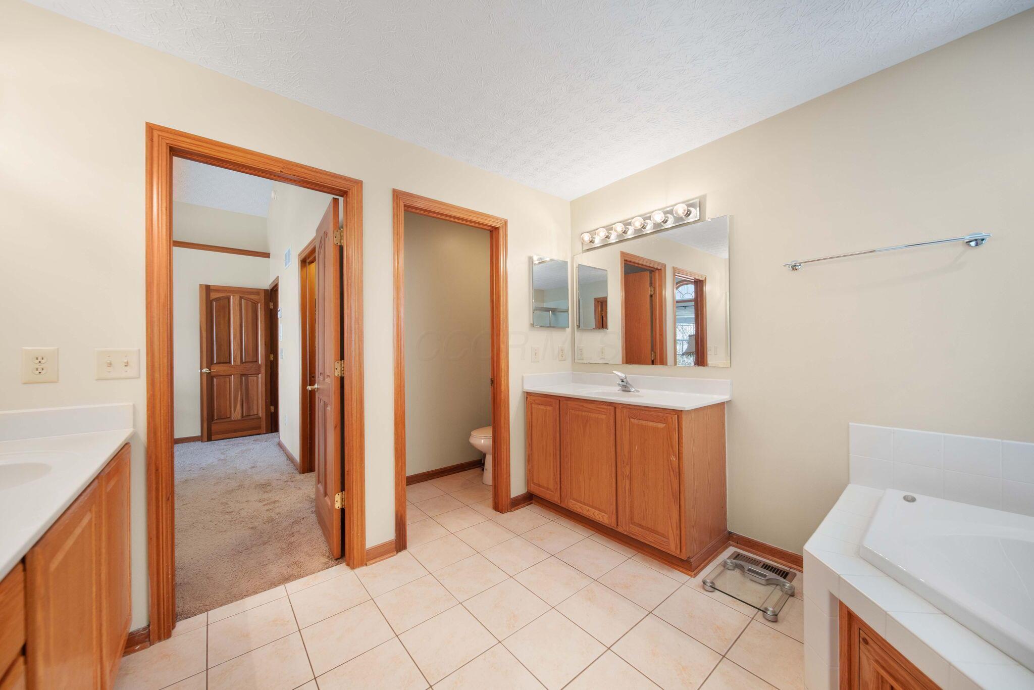 6121 Temple Ridge Drive Property Photo 25
