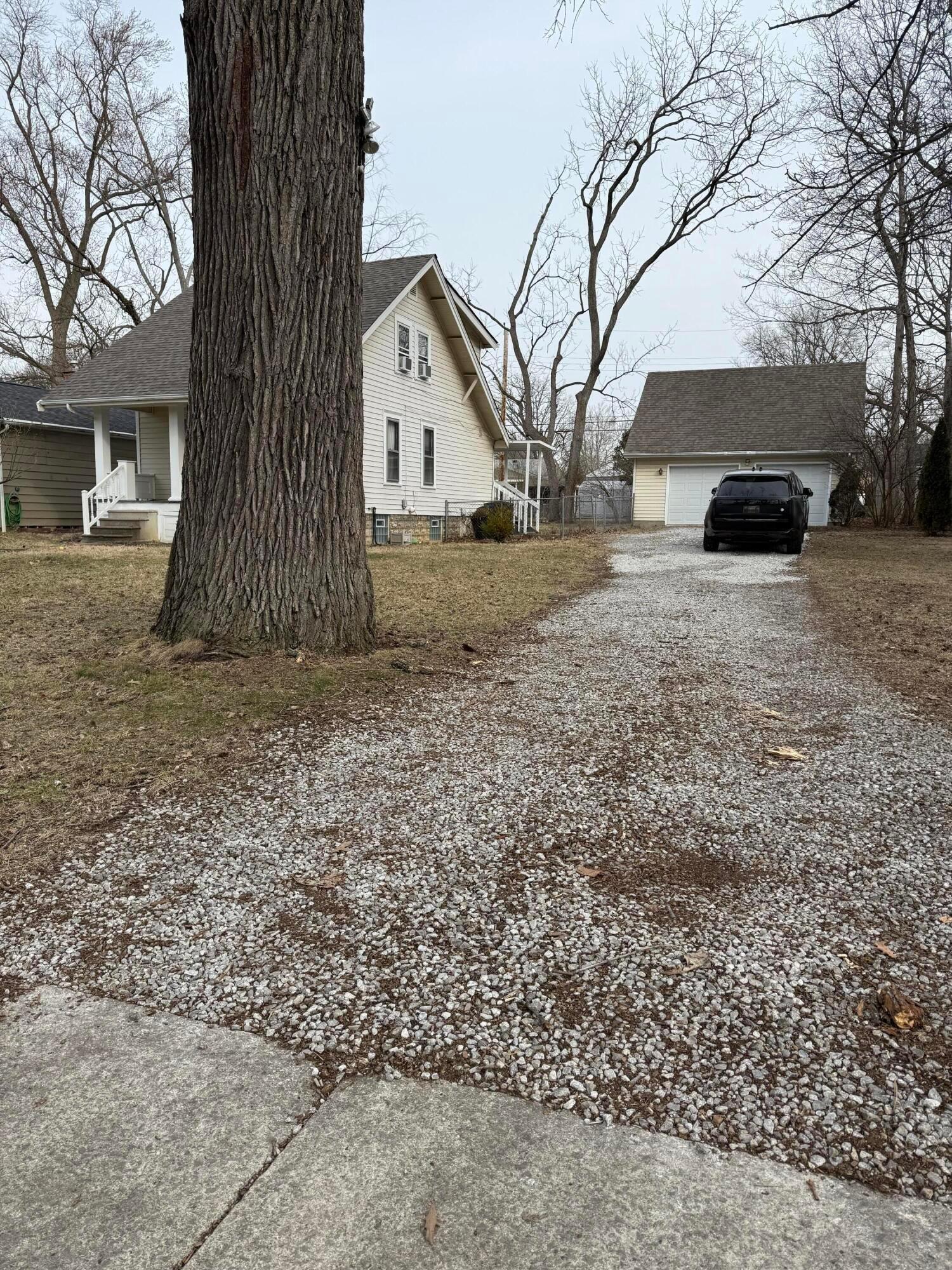 510 E Lincoln Avenue Property Photo 2