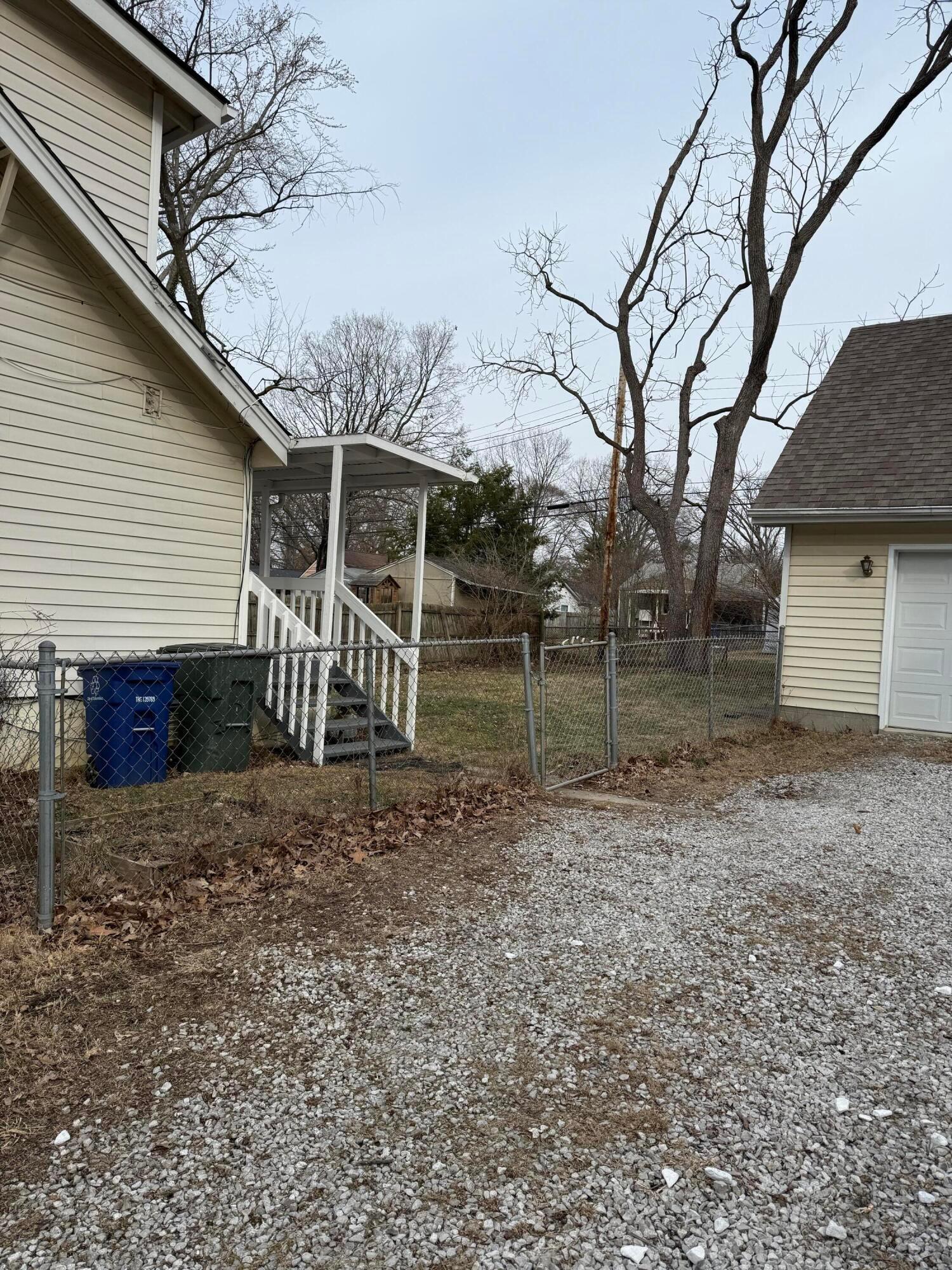 510 E Lincoln Avenue Property Photo 3